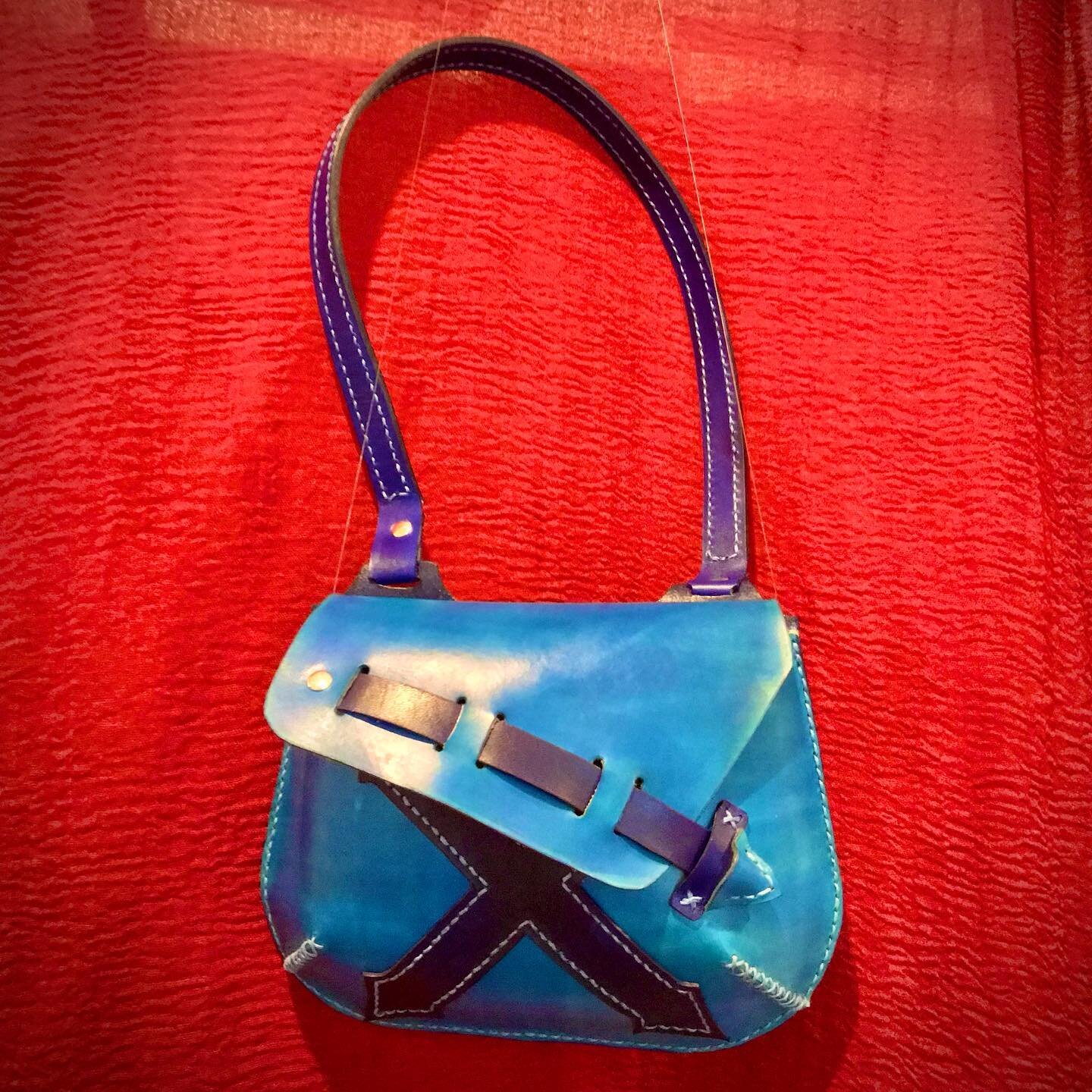 All I See Is Blue. Latest project off the table, The Diana Bag. 
&bull;
Link to the store in Bio. #ALC #Leather #LeatherCraft #COVIDSkill #HandCut #HandStitched #HandDyed #HandMade #KeyWest #LocalArtist #VegTan #ShareMyTandy #NoWastedLeather [design 