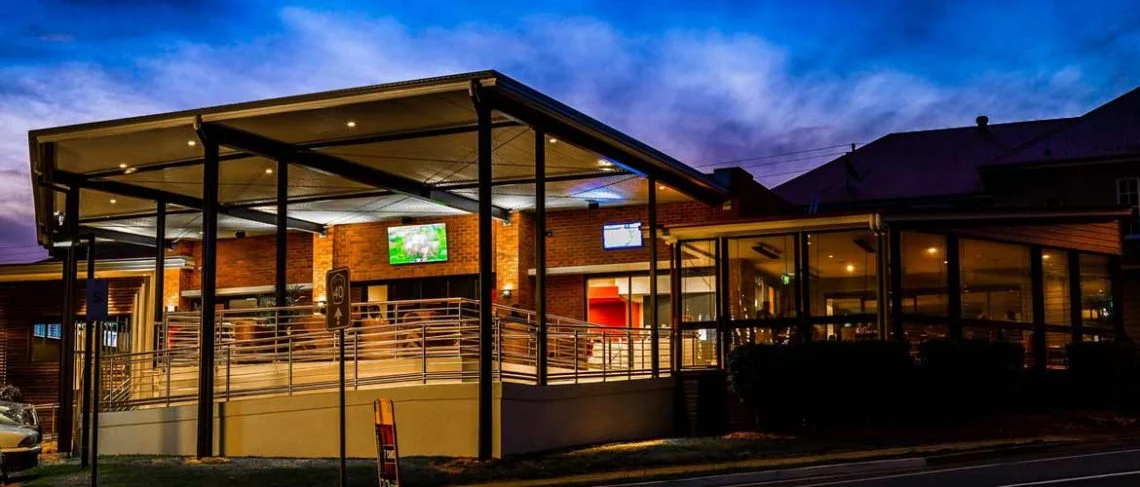 phoenix_hotel-1140x487.jpg