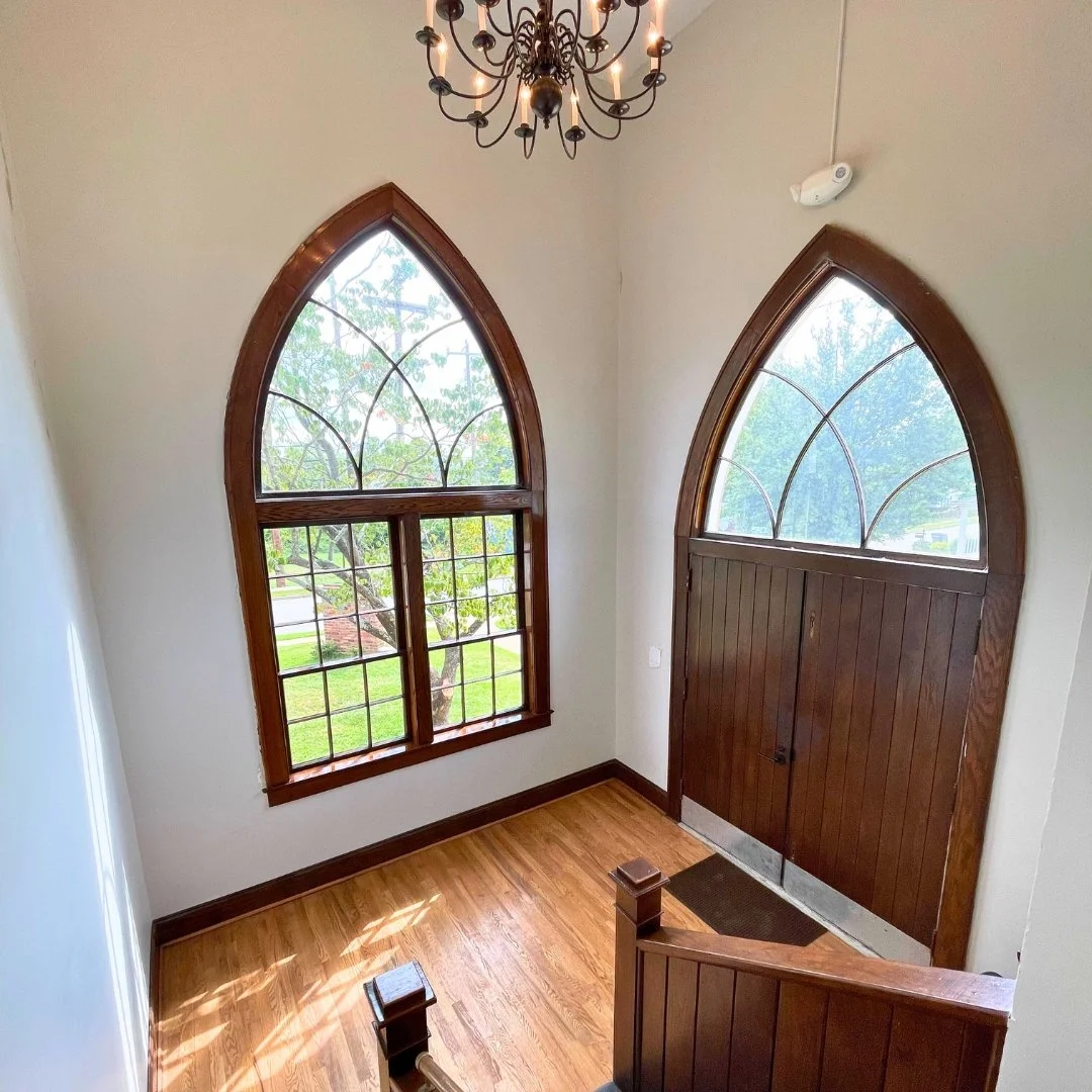 foyer.jpg
