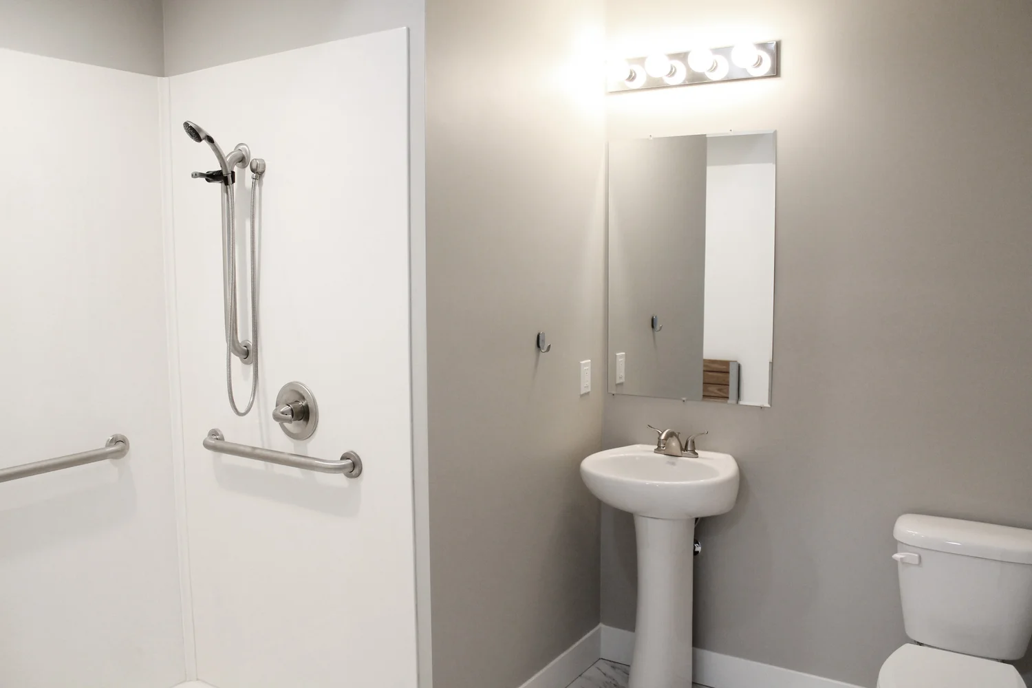 Creston Apartment Floor Plan — Legacy Bend