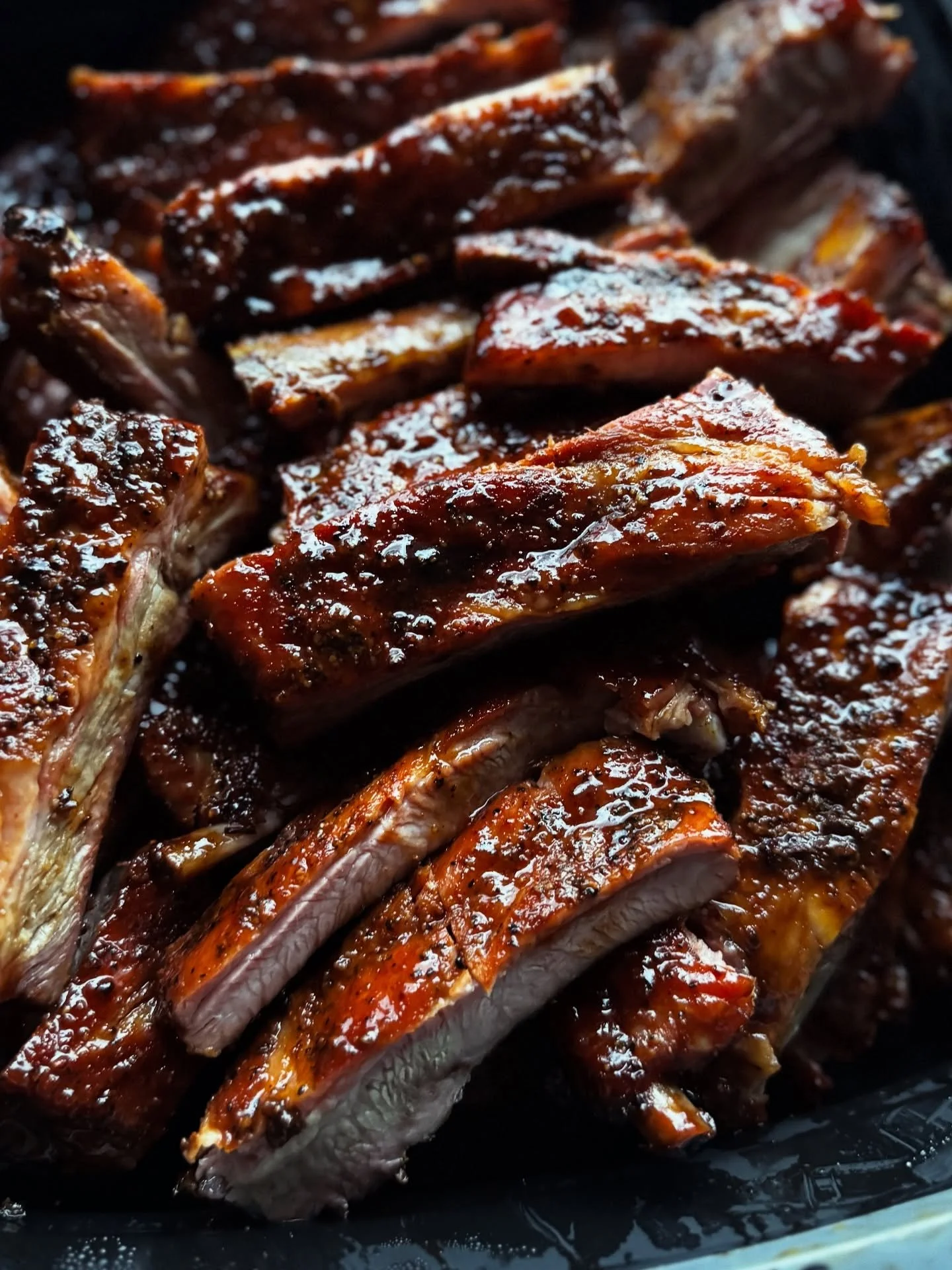 3-2-1 RIBS

Made these the other day and they went faaast! Here&rsquo;s how:

🔥 3-2-1 Traeger Ribs &mdash; The Foolproof Rib Method 🍖

3️⃣ Smoke for 3 hours at 250&deg;F&mdash; no wrap, just pure wood-fired flavor.
2️⃣ Wrap with butter &amp; honey 