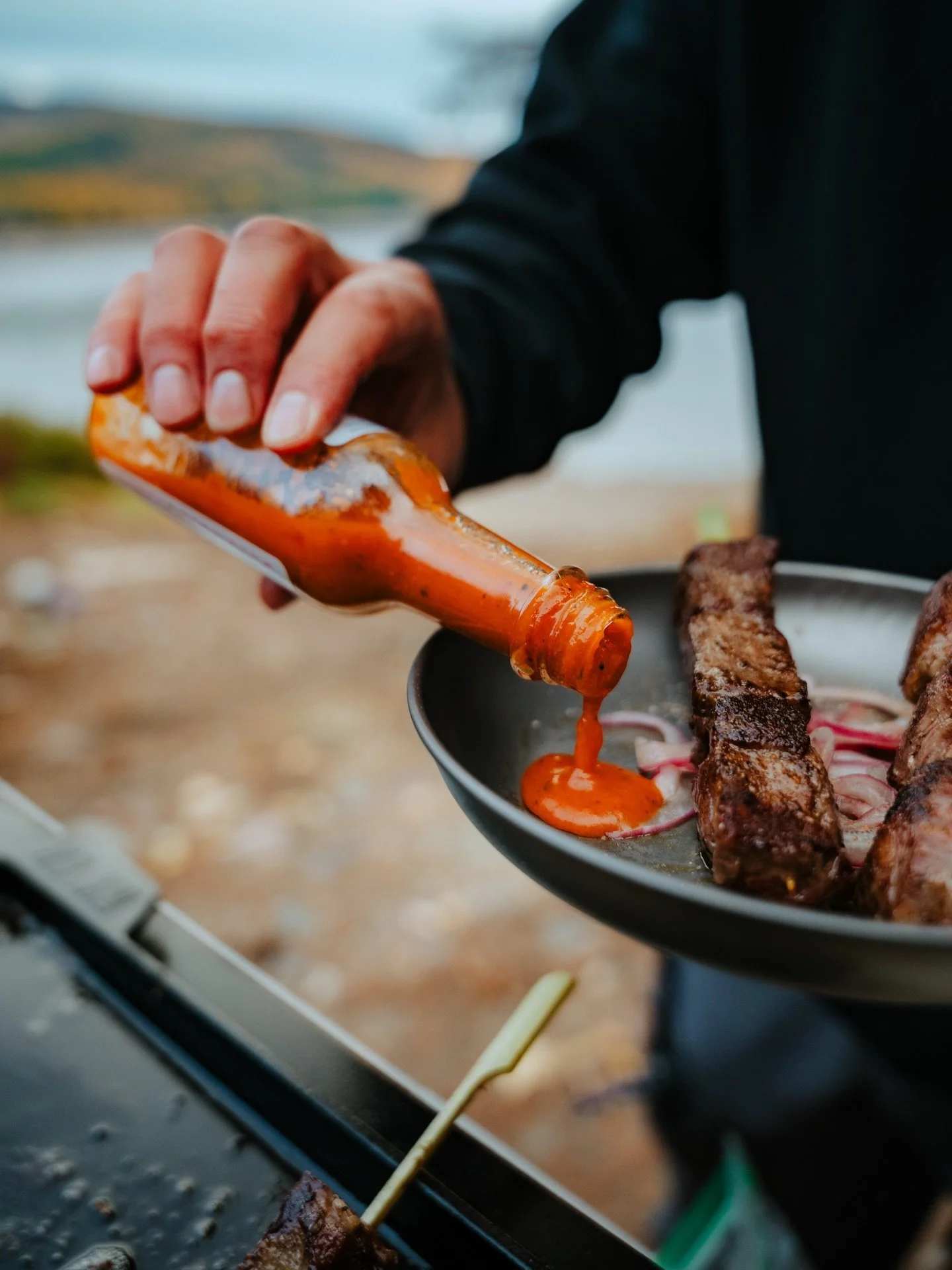 HEAT

In case you&rsquo;re wondering who the best is; the elite. Best of the best. Better than all the rest. 

Found this sauce years ago from @senorlechugahotsauce collab with @specoperator @halffaceblades and was absolutely blown away. Perfect with