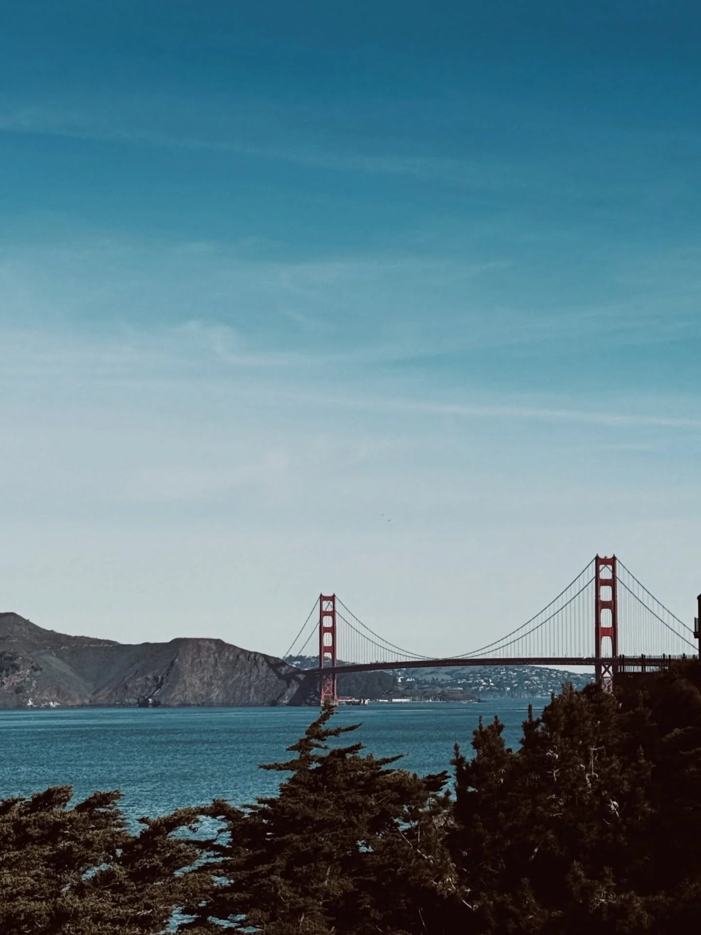 SAN FRANCISCO 

Somber trip back home for the memorial service for my late father. San Francisco will always be the City where I was born/raised and served. RIP Dad ❤️

Thank you to the SFMYC at GG Park for hosting a beautiful service. Sharing storie