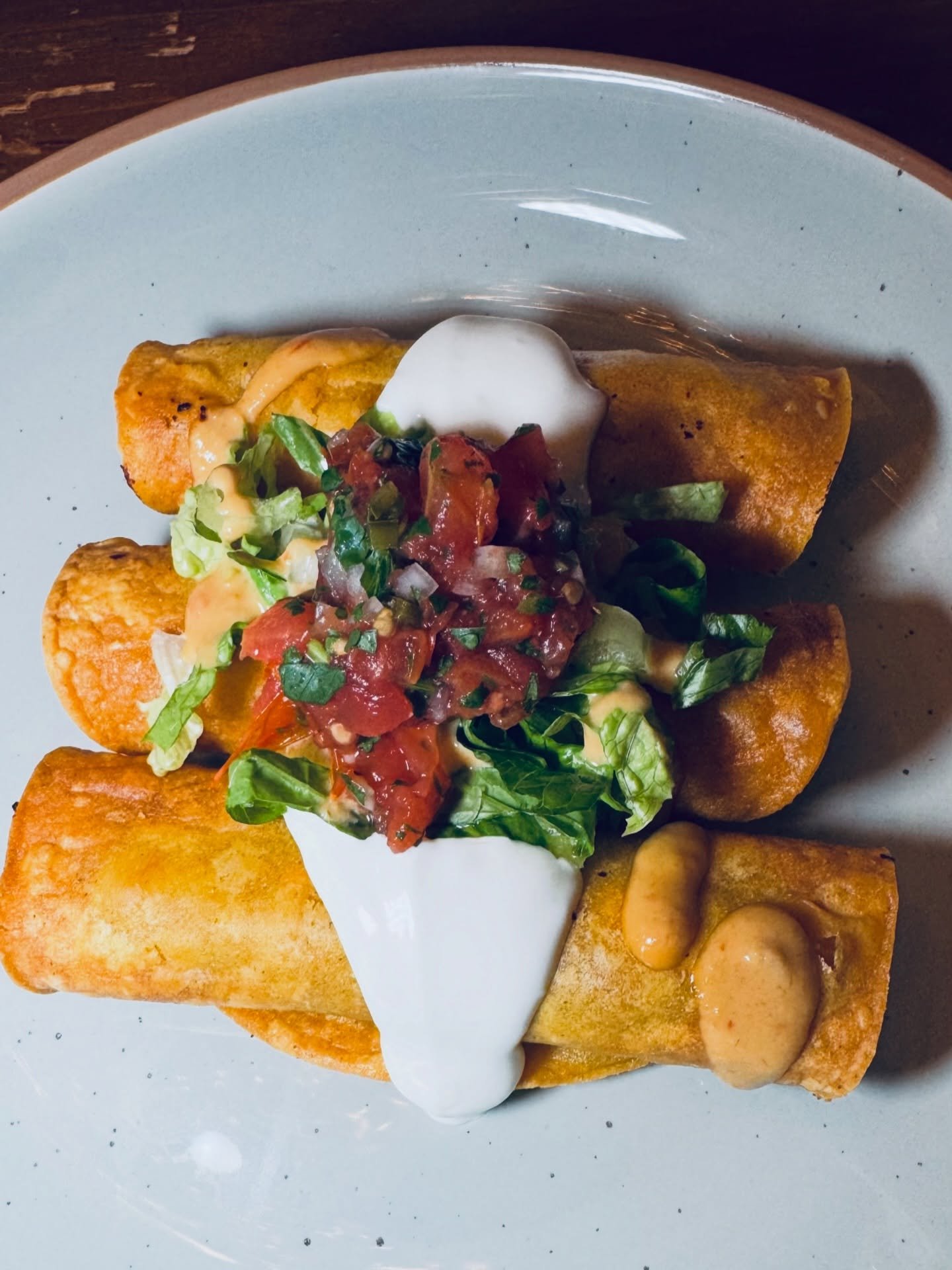 GAME DAY 

Crispy Chicken flautas with smoked pico de gallo and Yuzu Hot Salt from @ultrahotpeppers . Romaine, crema and .006 @senorlechugahotsauce for the win! Couples effort on this #traegergameday