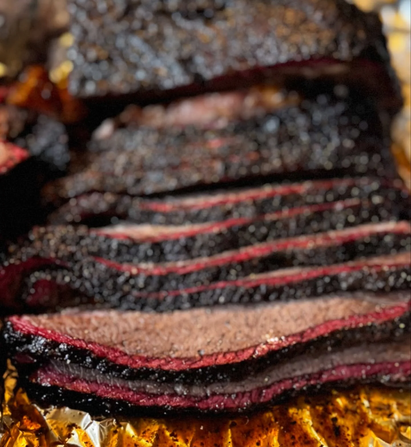 BRISKET 

Smoked over ten+ hours on the @traegergrills Timberline. Seasoned with @midnightbarbeque.co and Bison tallow from @craftedbykairos during the wrap time. Finished with a dash of @ultrahotpeppers Yuzu after slicing. 
Look at that smoke ring!
