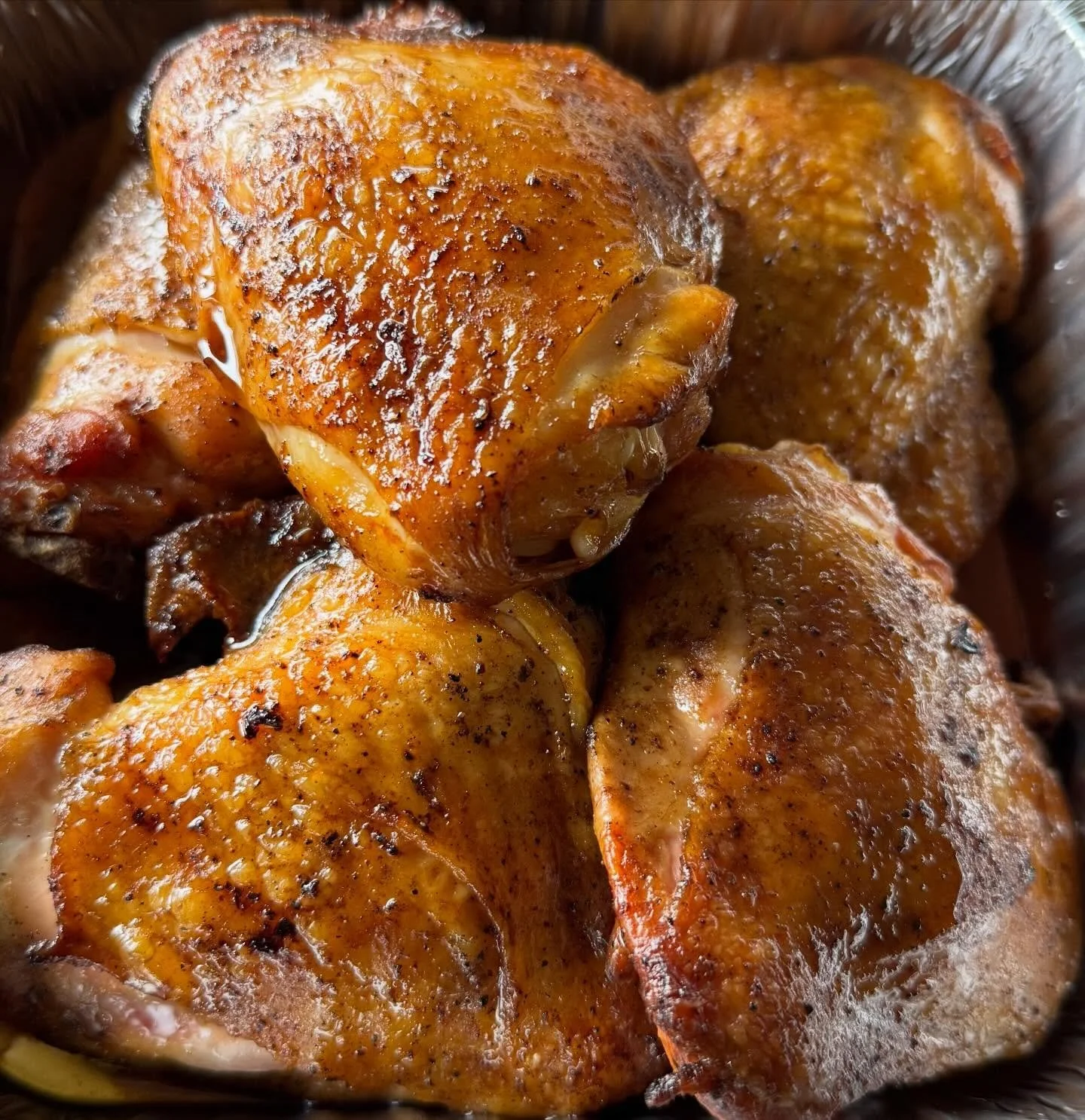 SMOKED 

Smoked chicken thighs on the Traeger with @ultrahotpeppers Yuzu inspired by yours truly and that new new from @jackarnold seasoning @burntend with Black Garlic and Maple Bourbon. Delicious combo! 

#smokedchicken #traeger #cookingismytherapy