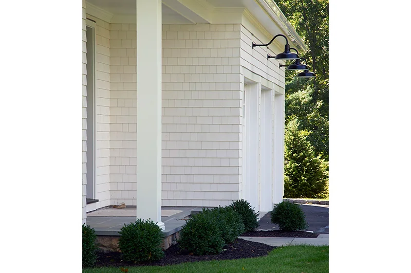 14-Adams-Farm-04-Exterior-Column.jpg