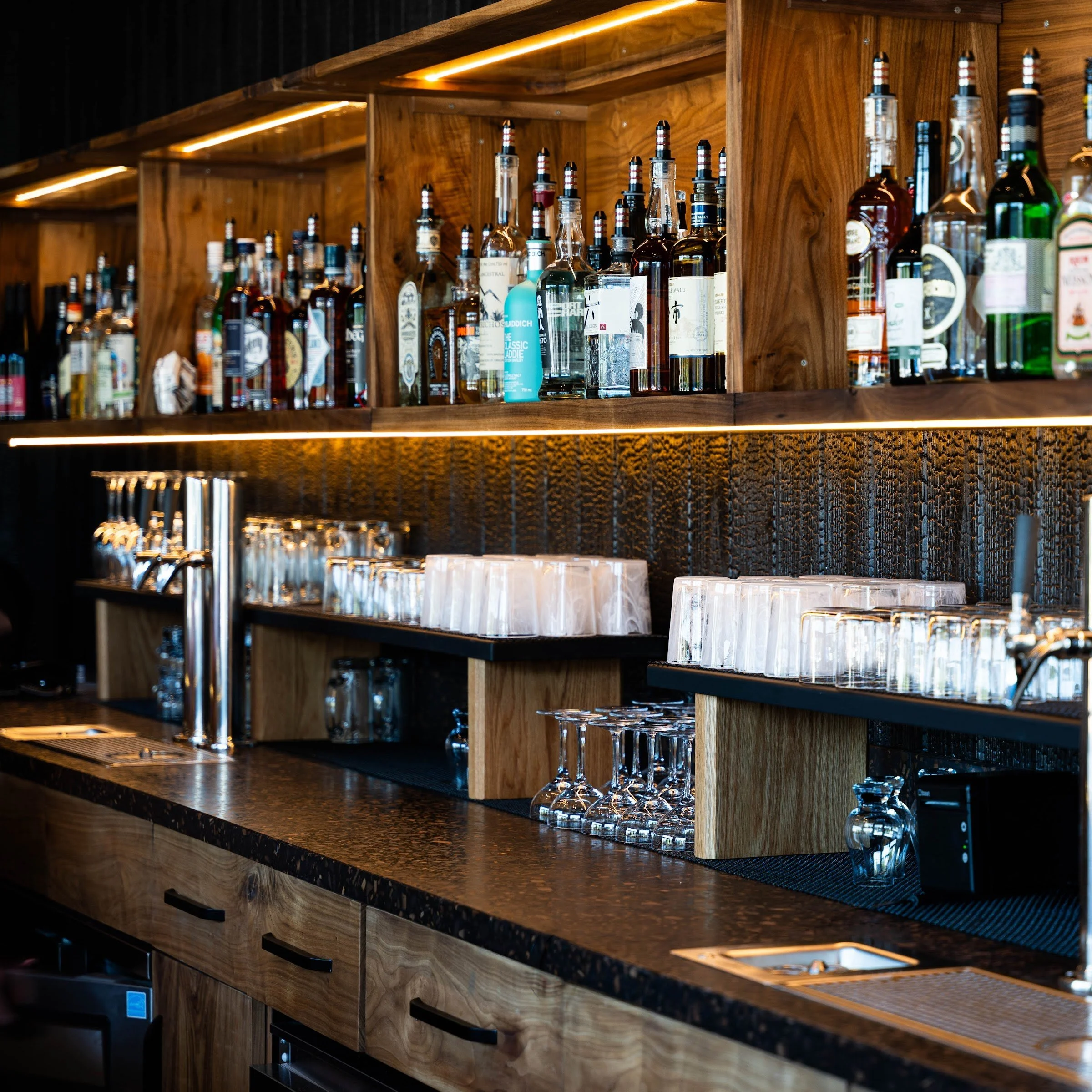 nohm-back-bar.jpg