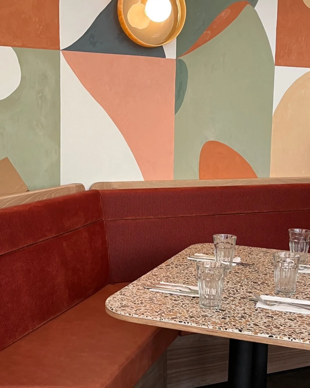 daily-mural-banquette.jpg