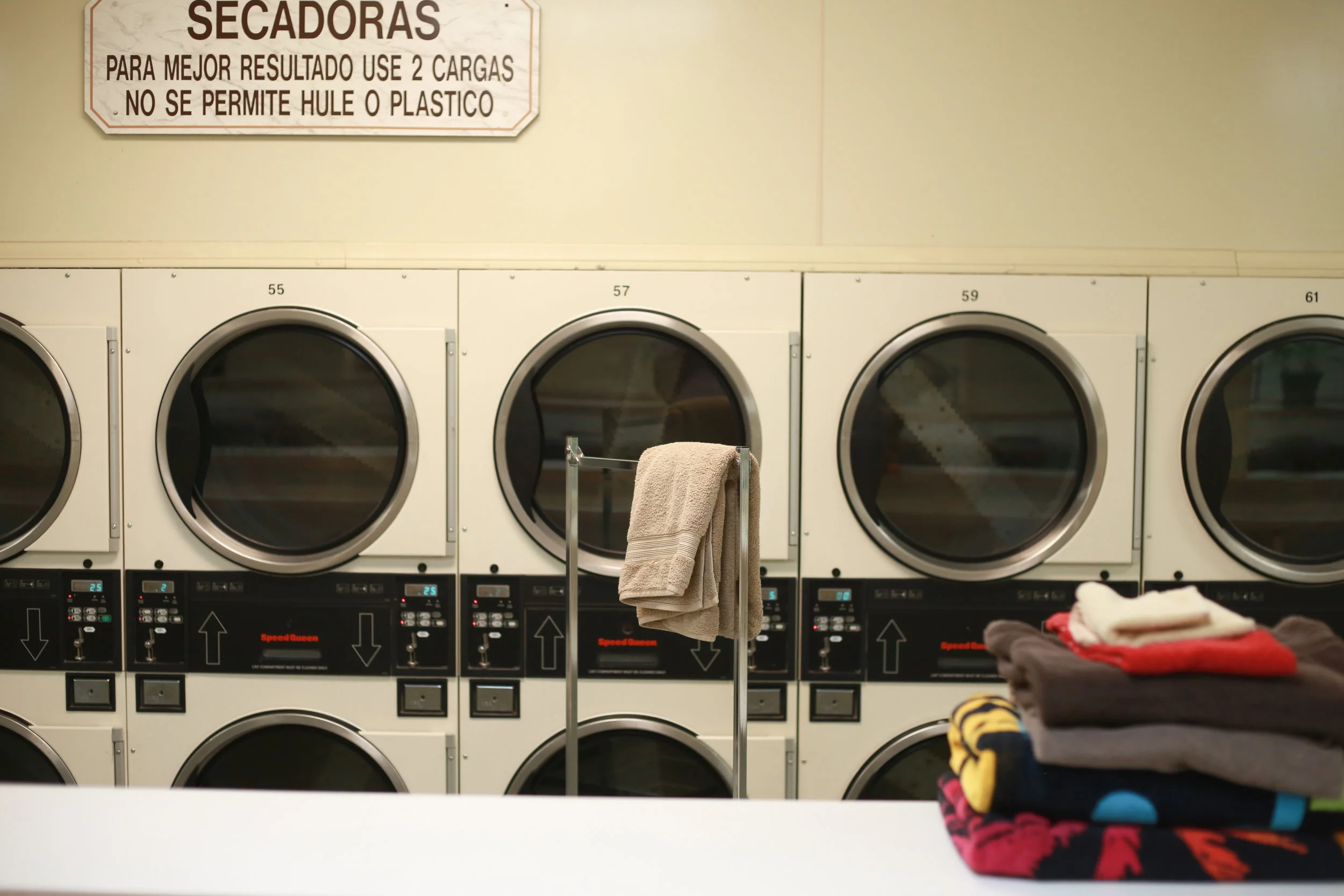 Lucky Laundry SB