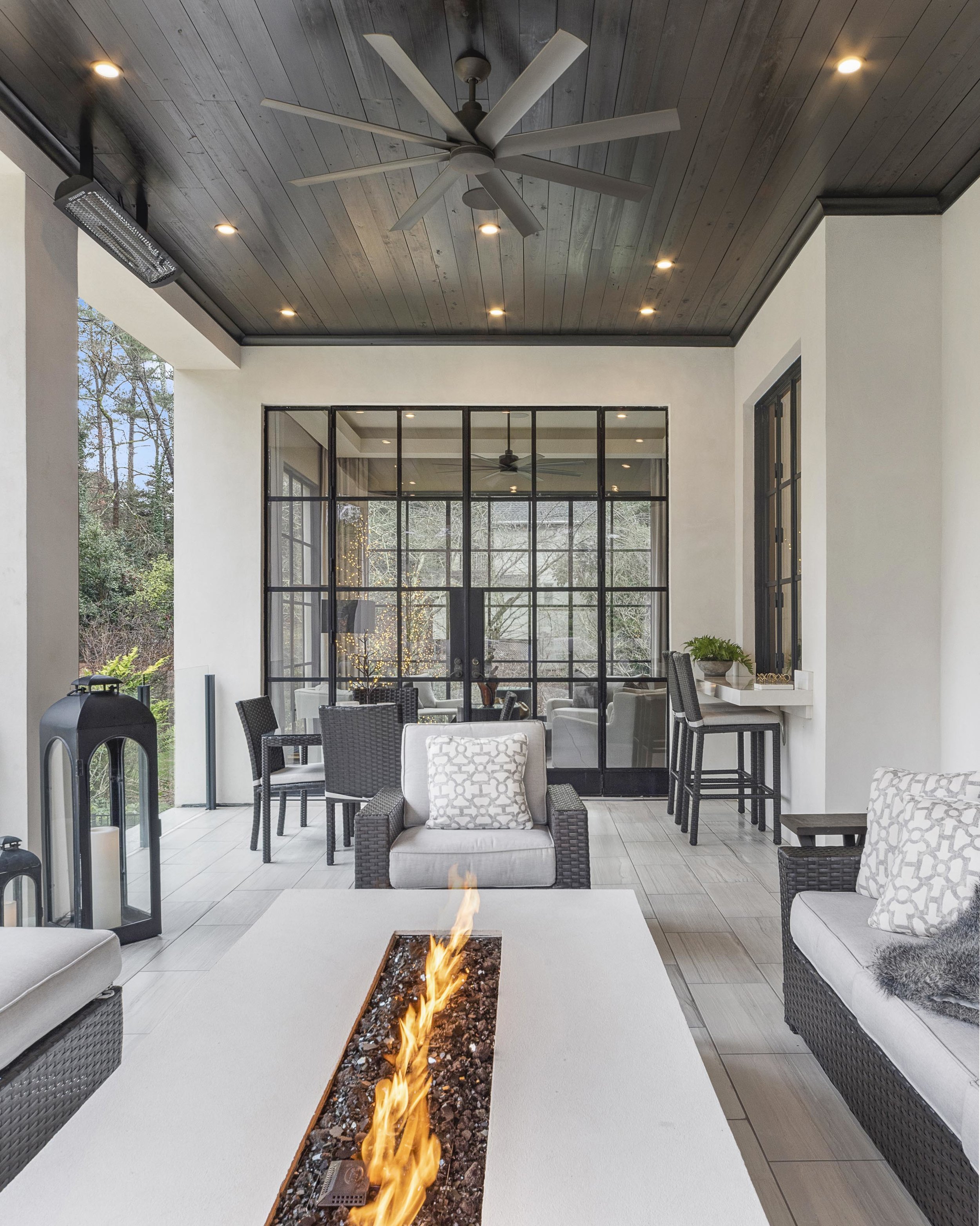 Habersham_outdoor room with fire feature.jpg