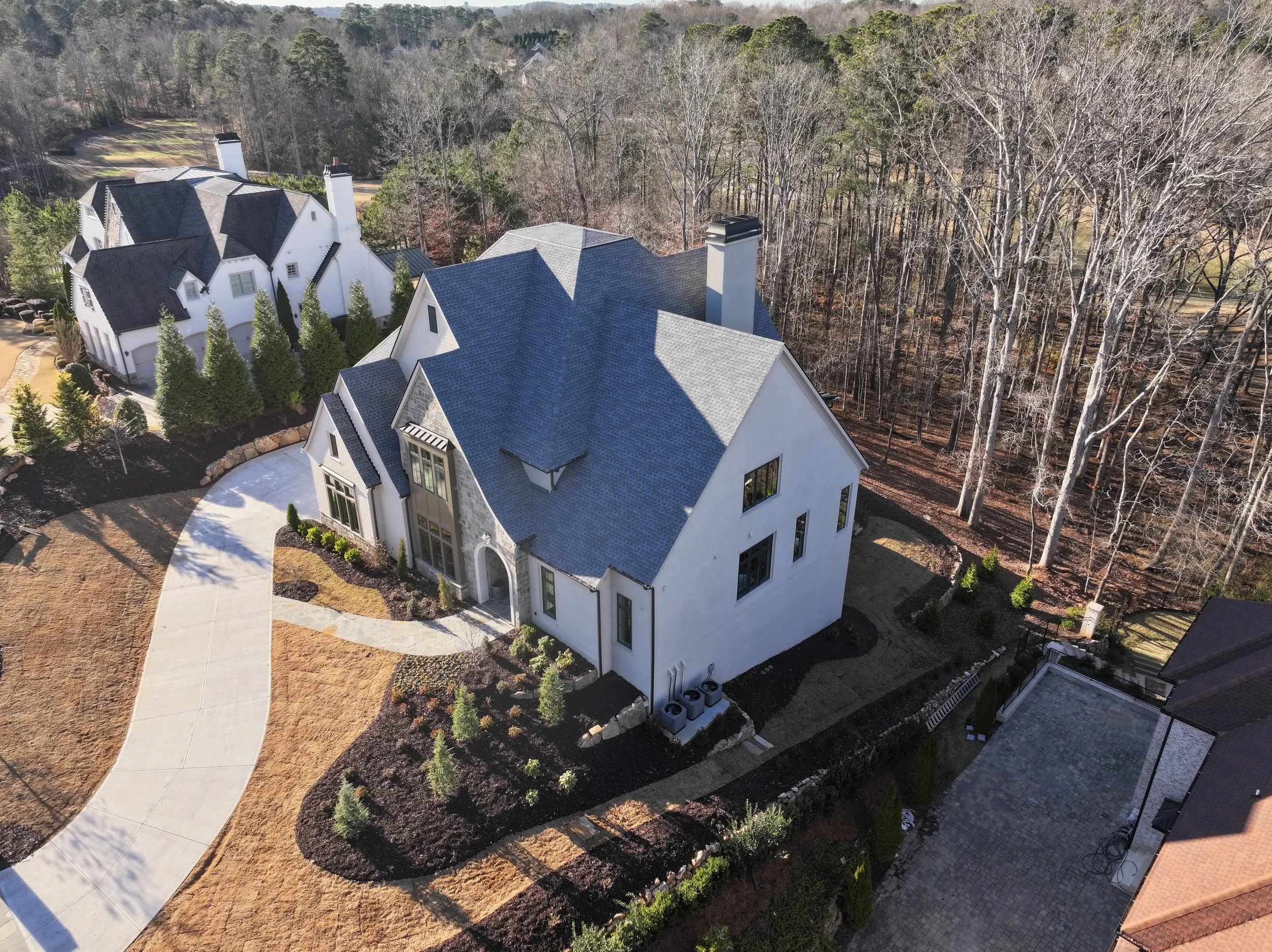 0. Manor 179_Exterior 12.jpg