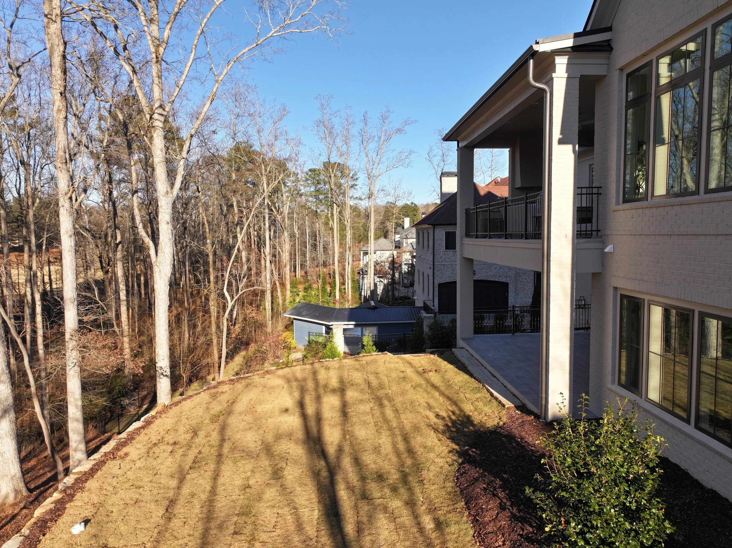 0. Manor 179_Exterior 14.jpg