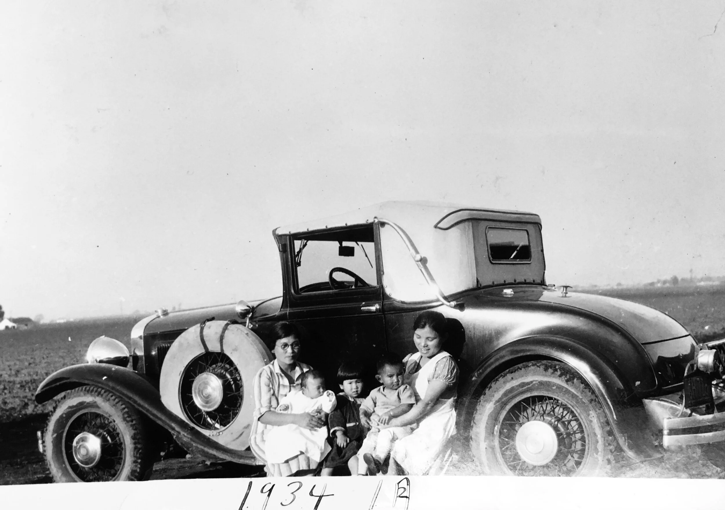 Chiyo Ito, Haruko, Rose, Roy, and Kikuyo Ito in Salinas.