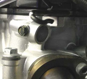 big-stockplug-yfz450head.jpg
