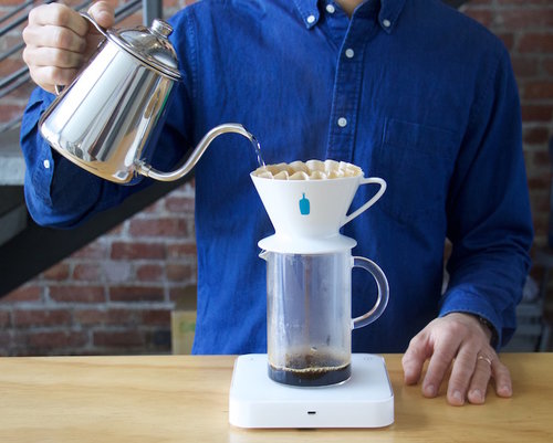 How to Make Coffee with a Swan Neck Kettle — Blue Bottle Coffee Lab