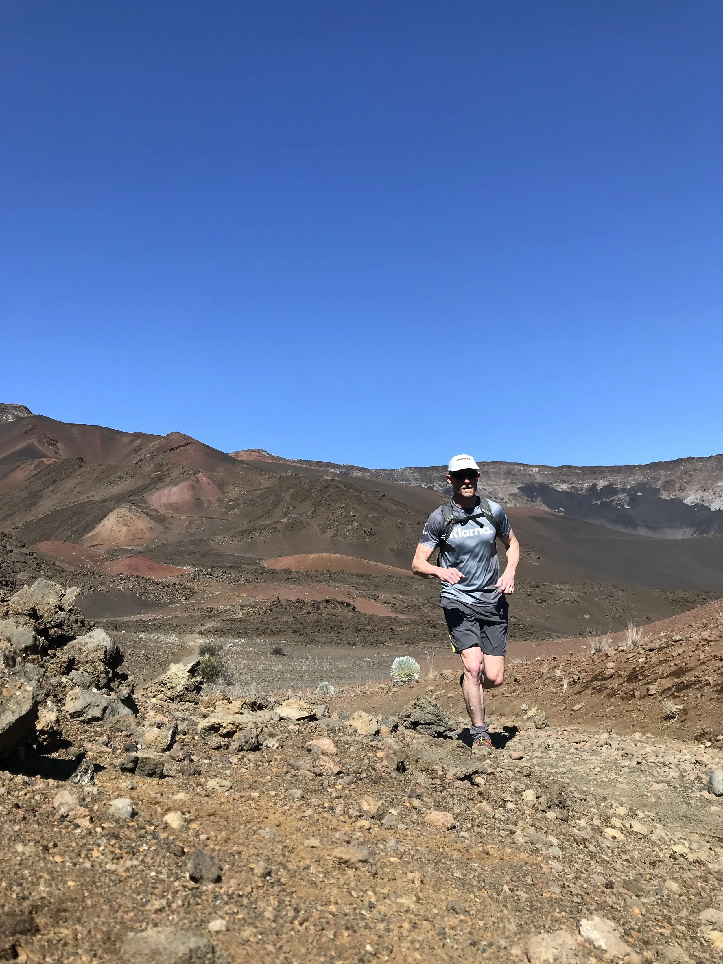 Running in a volcano at the Haleakalā National Park - Maui, Hawaii