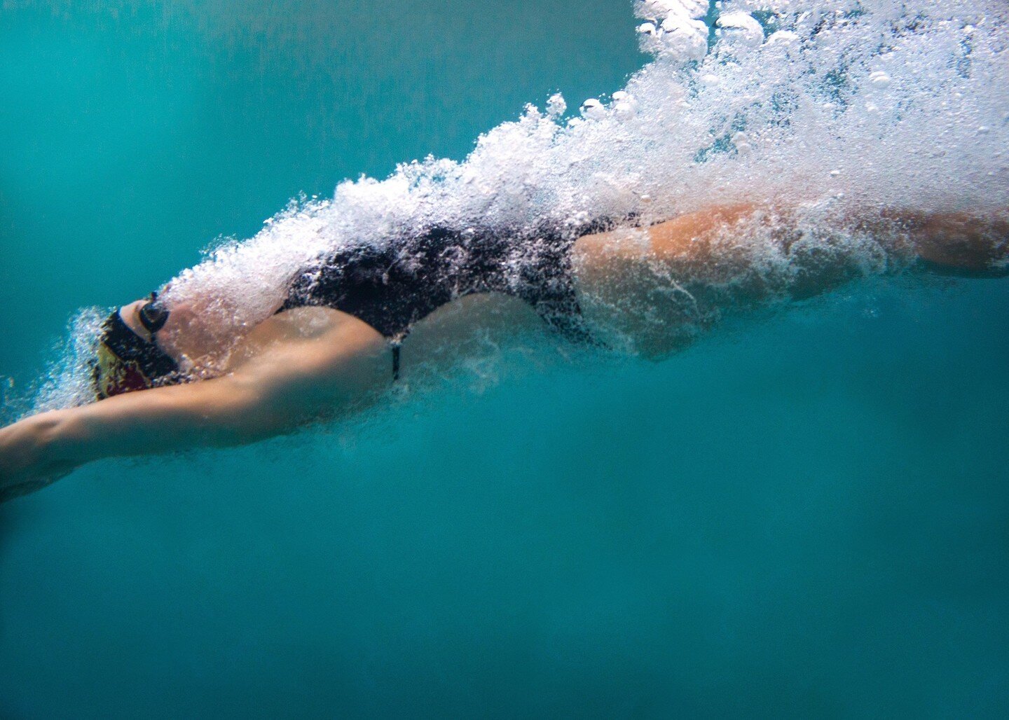 More bubbles for my feed.  Back to our regular programming tomorrow.⁠
⁠
⁠
#swim #underwaterphotography #bubbles