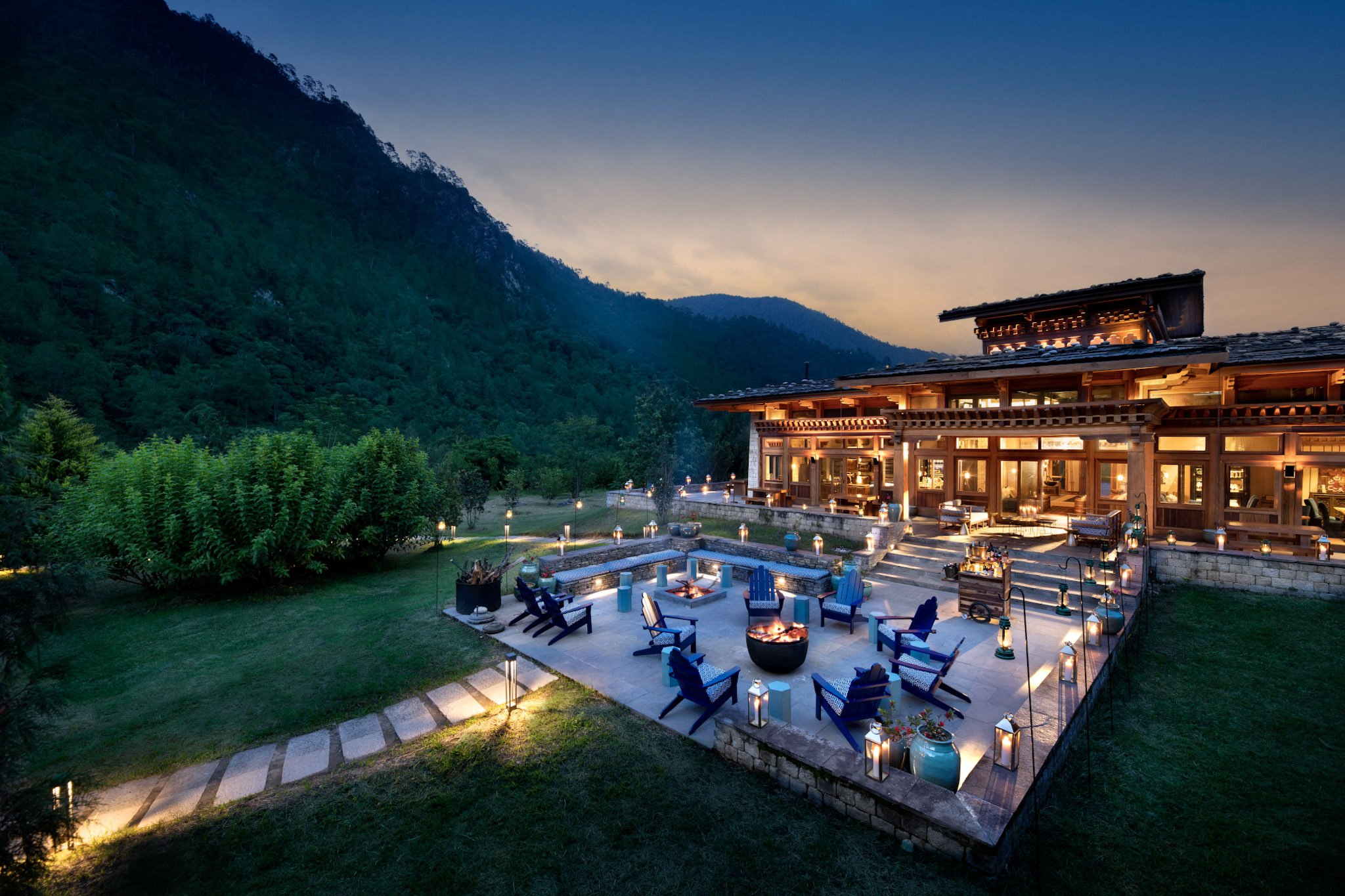 20-Bhutan-Punakha-River-Lodge-Guest-Area-Fire-Pit_2.jpg