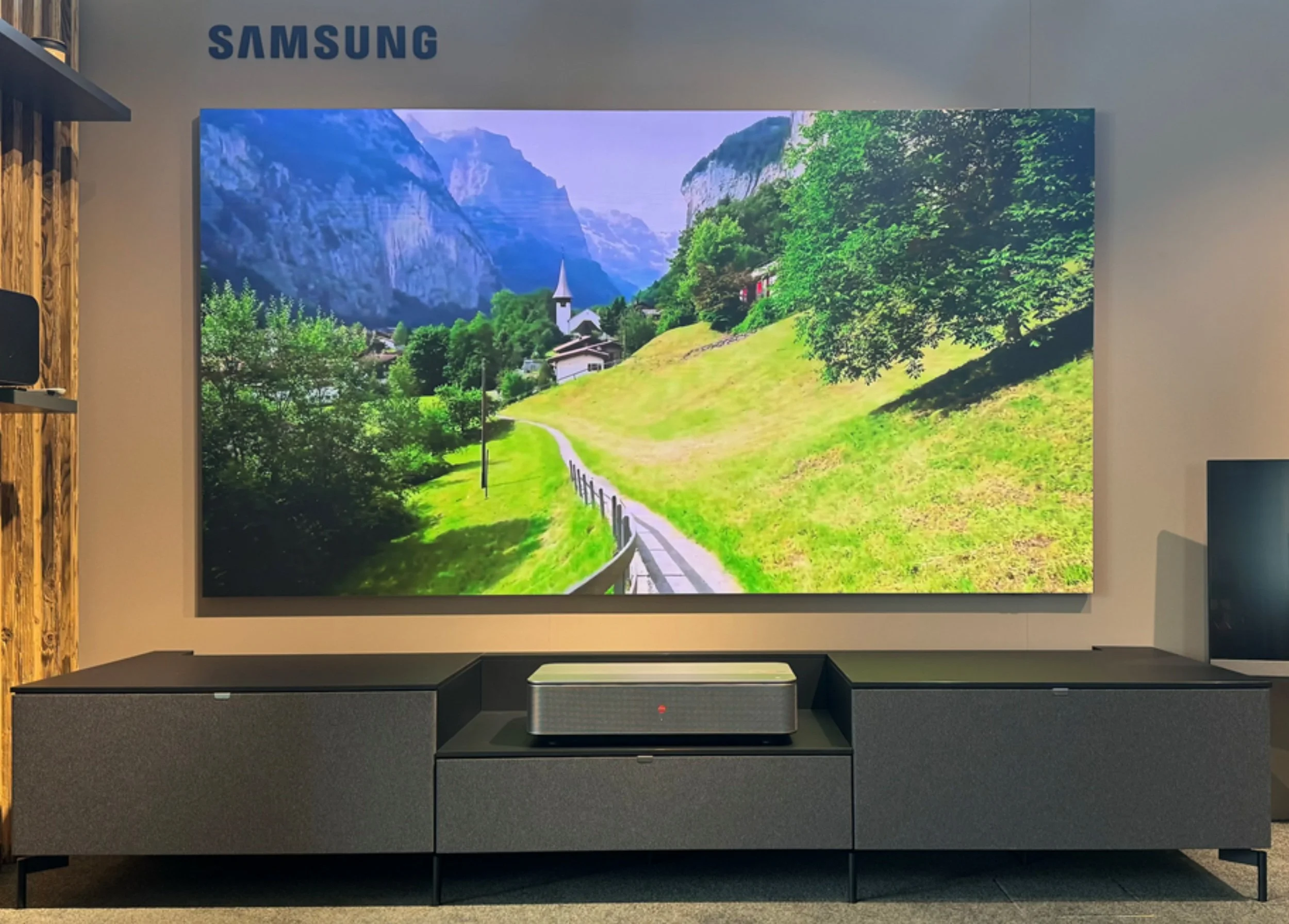 Samsung Micro LED TV — expert Cäsar Kälin
