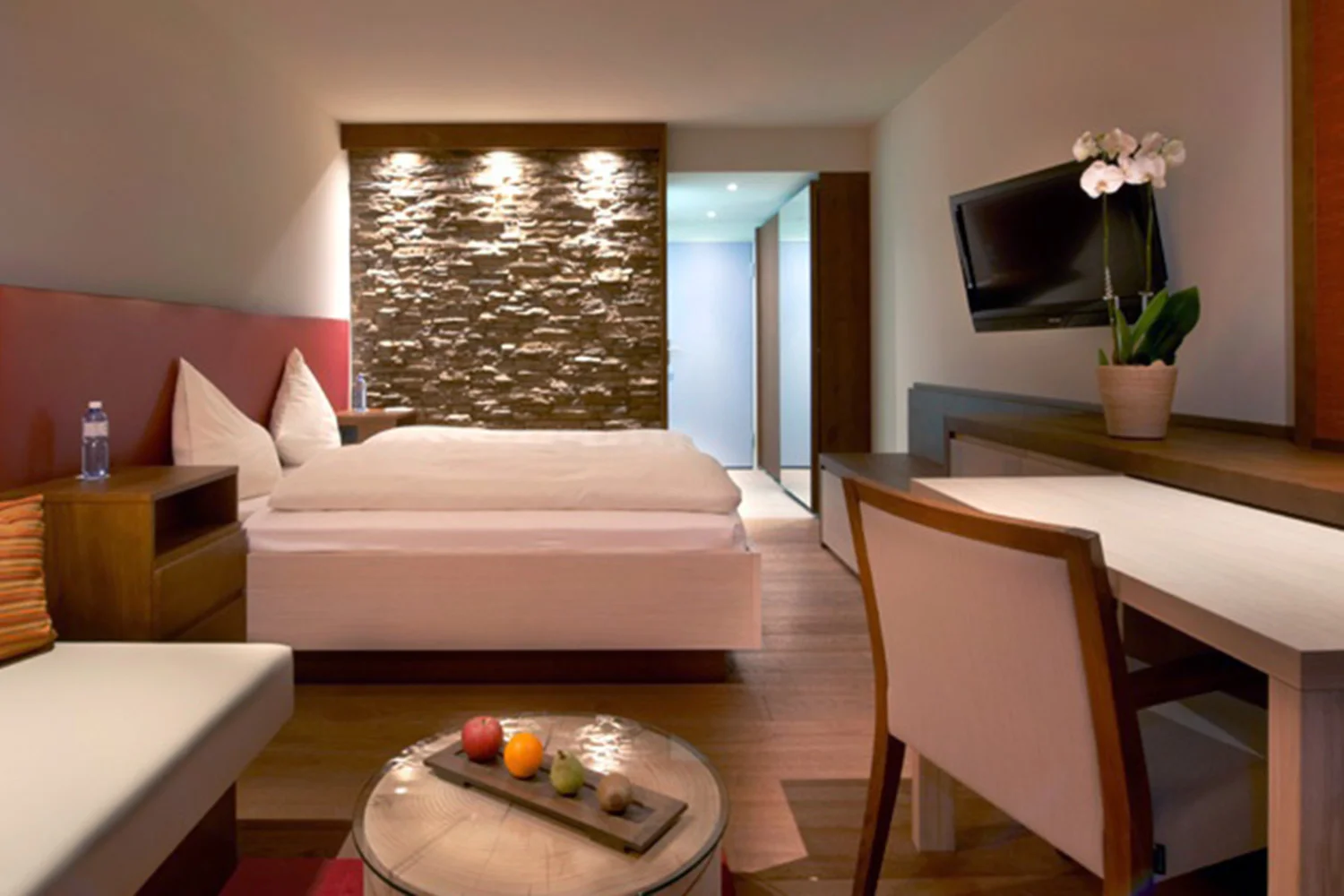 expert-kaelin-hospitality.jpg