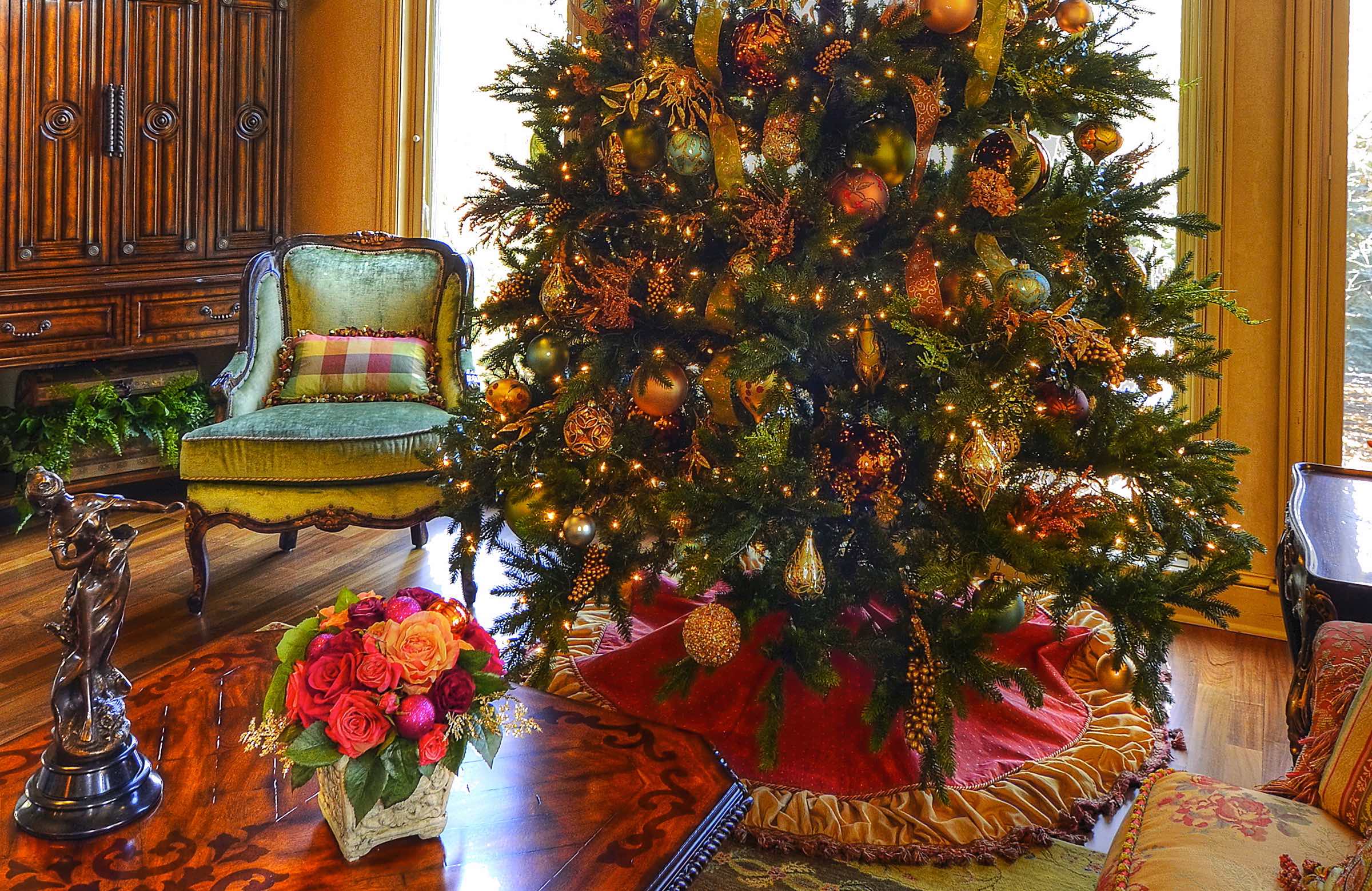 12 ft tree with custom made tree skirt copy.jpg