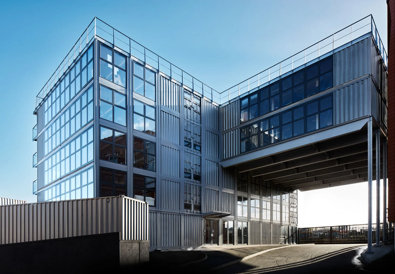 02 - Roundhouse - Urban Space Management - Photo Tom Carter.jpg