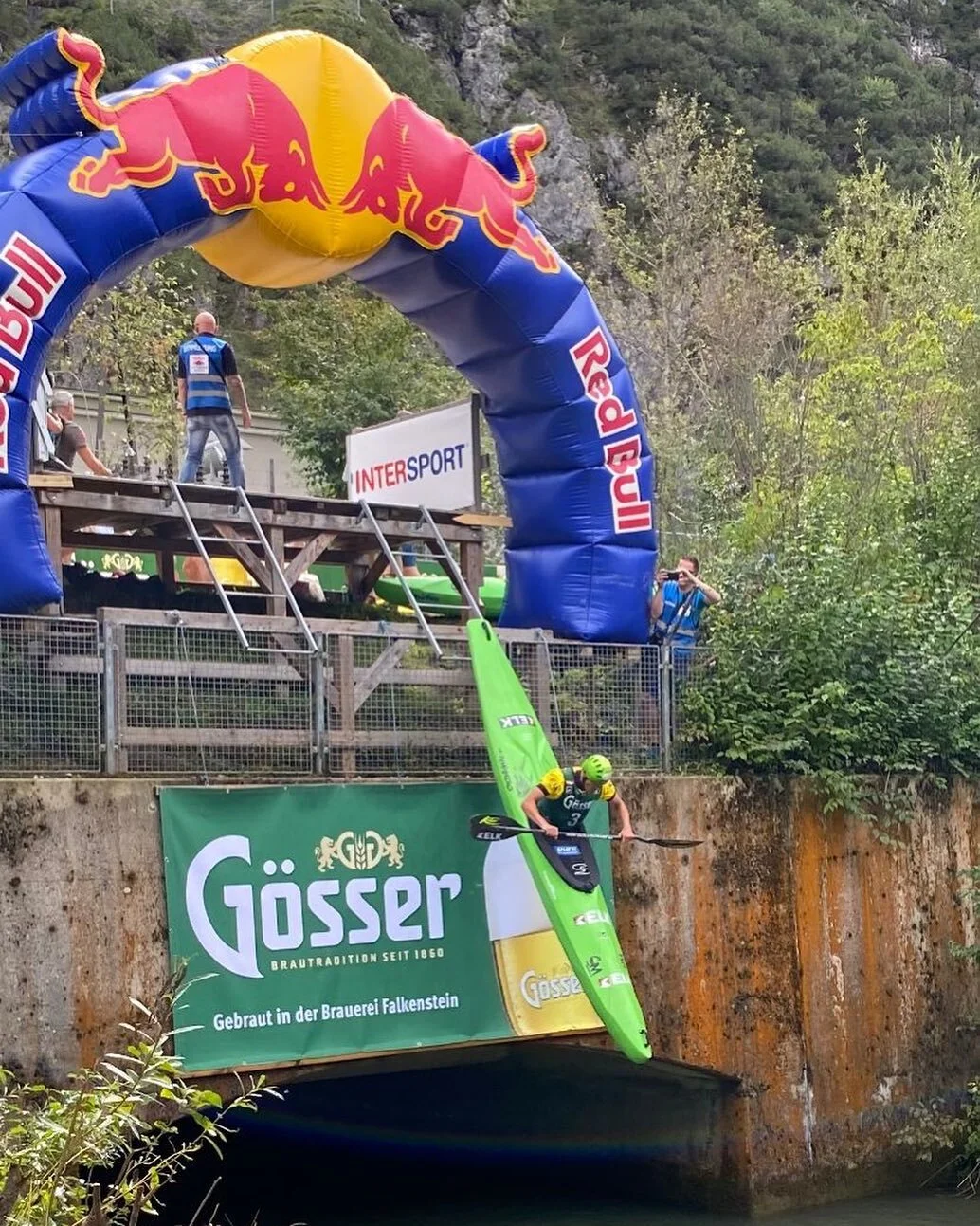 2nd place at 35th Red Bull Dolomitenmann πͺ
Super hard fight together with Team @elk.at π₯
On the water it was incredible exhausting and challenging water level π¦π
Thanks for great performance to our amazing team: @francesco.puppi , @aarondurogati
