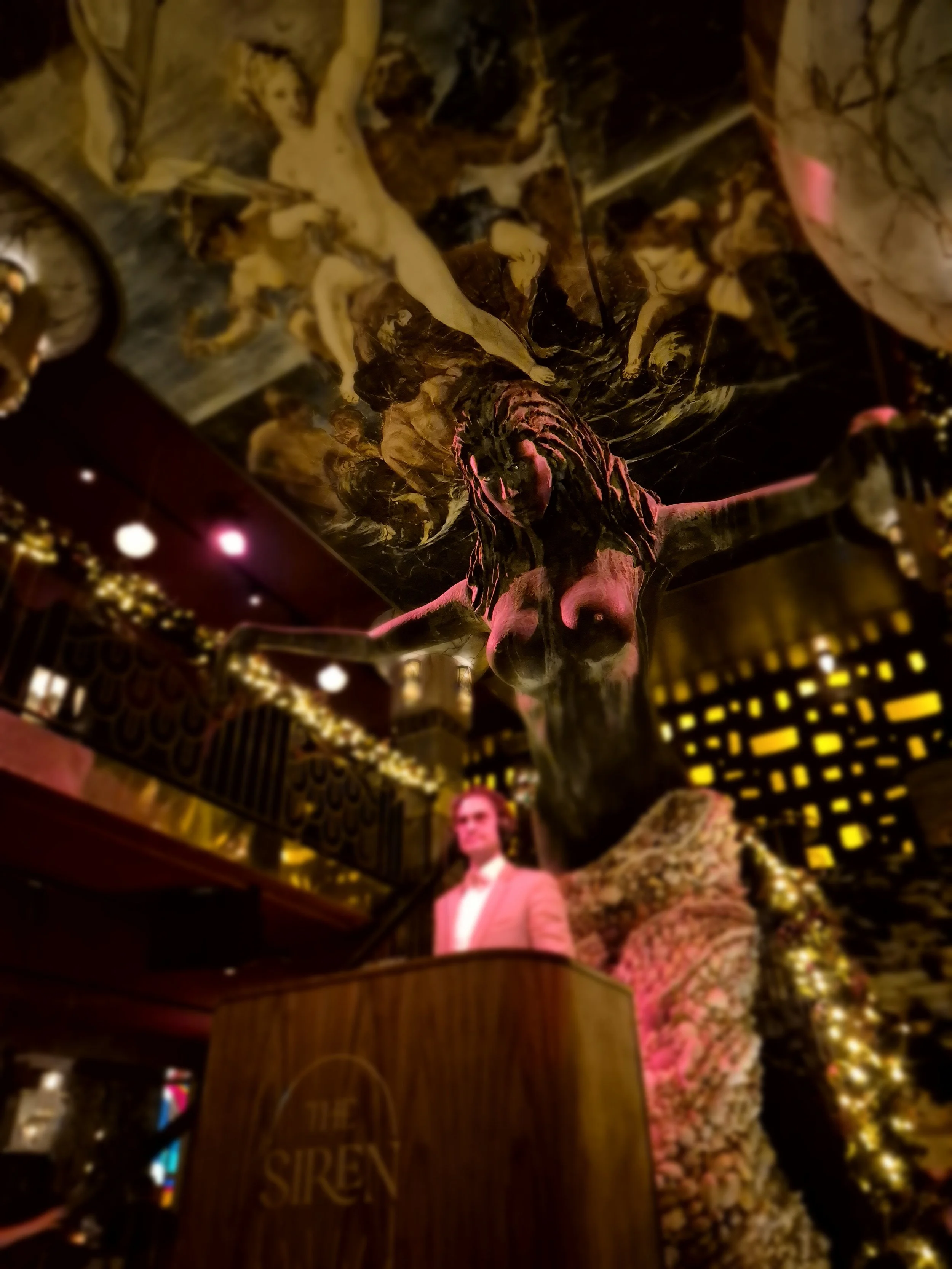 The Siren restaurant in Amsterdam. Review by My Trendy Trail