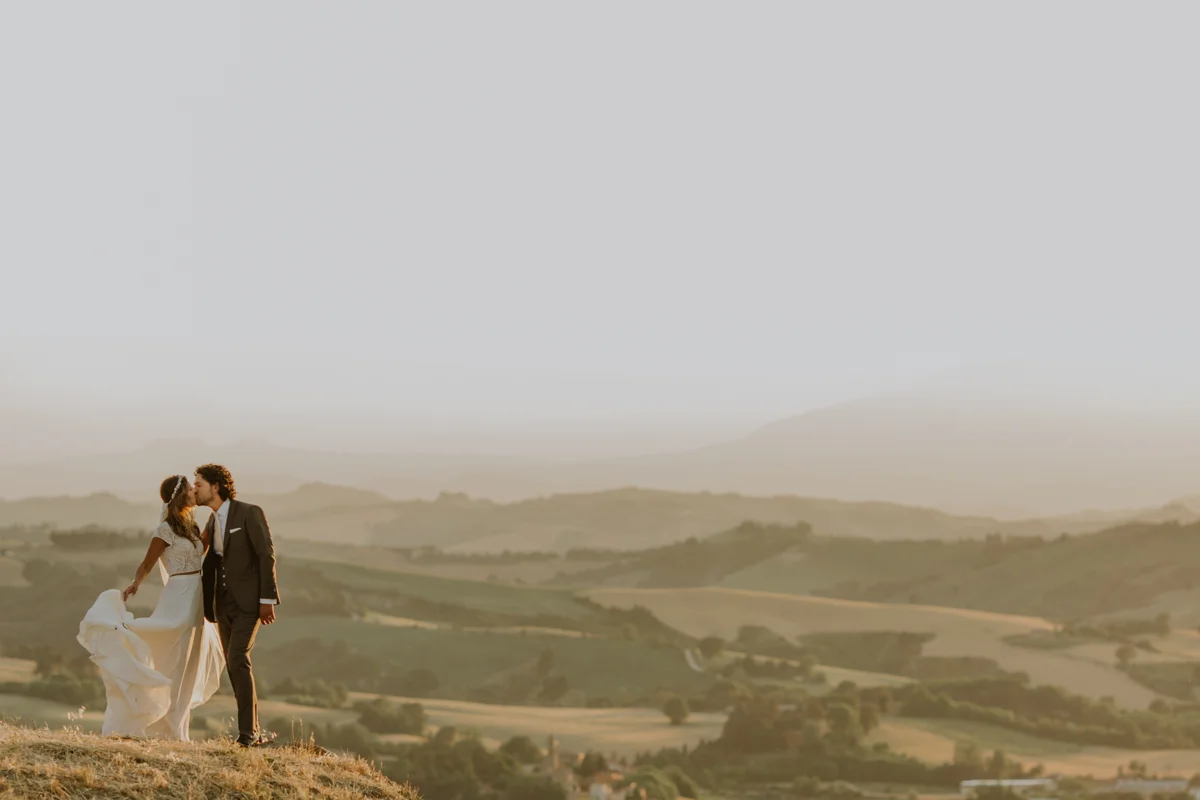 pascalle&frank_wedding_urbino_tenutasantigiacomoefilippo_vanessailliph-15.jpg