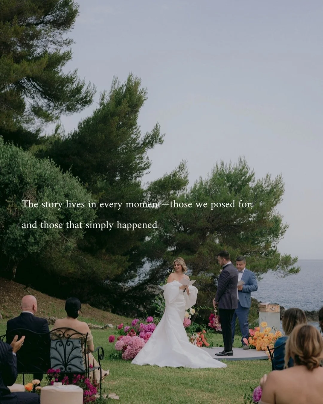 Francesco and Federica chose the enchanting Hotel Santa Venere in Maratea, where they vowed their love by the sea, in a secret garden where the grass dissolves into the waves.
For me, capturing a wedding means embracing every breath of emotion before