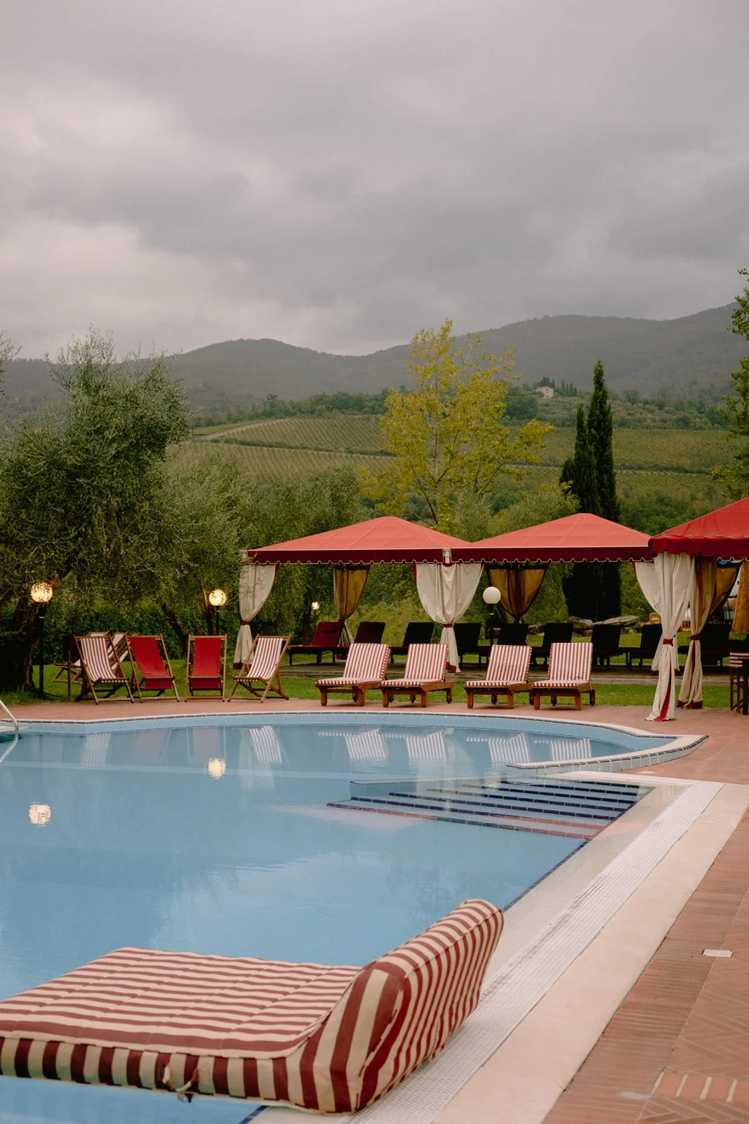 borgoanticocasalbosco_vanessailli_pool.jpg