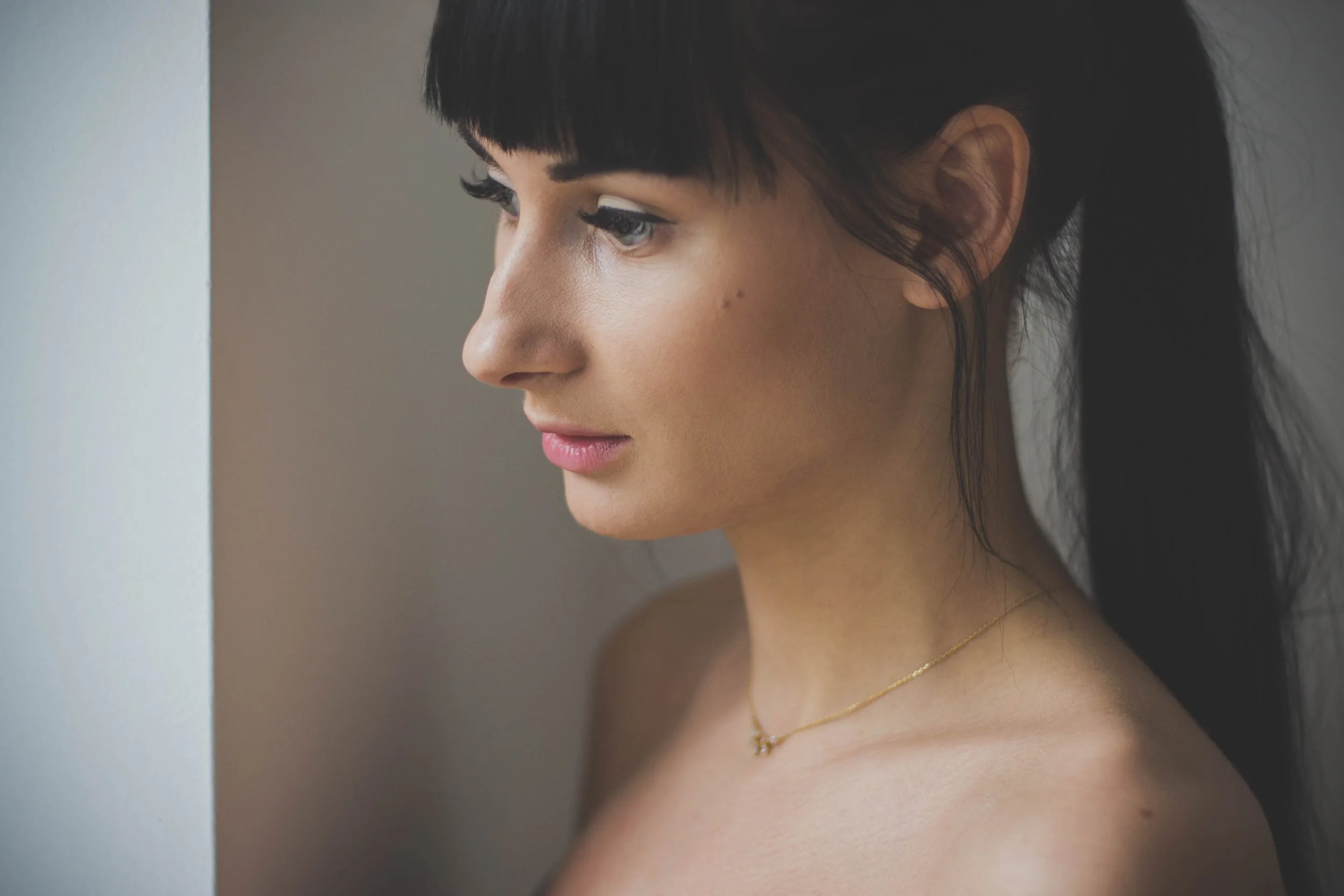 attractive-beautiful-close-up-596486.jpg