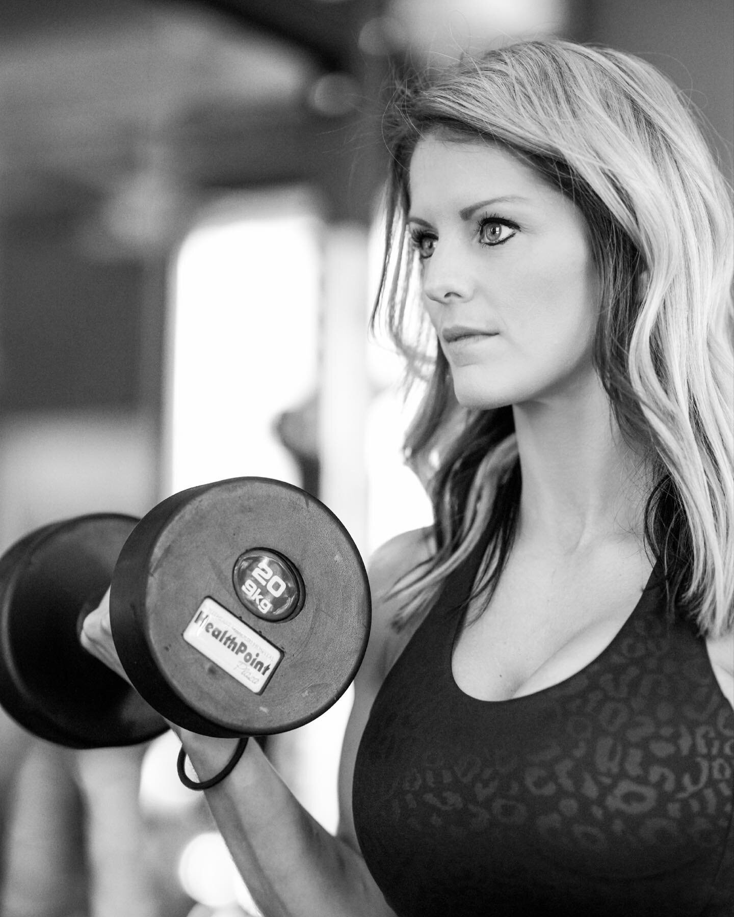 2022&hellip; are you ready for us?! 
STRONGER TOGETHER is LIVE! ⁣
You in?! Let&rsquo;s freaking go!! 🔥 ⁣
⁣
⁣
⁣
📸: @joshua_carbaugh ⁣