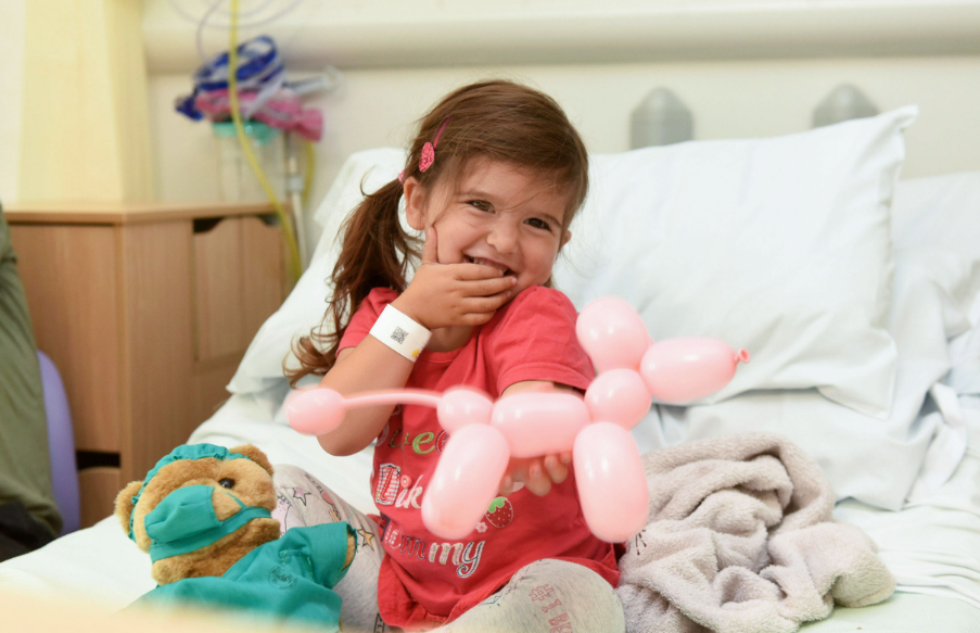 Theo’s Ryman helps Children’s Charity Starlight During Covid-19 Pandemic 