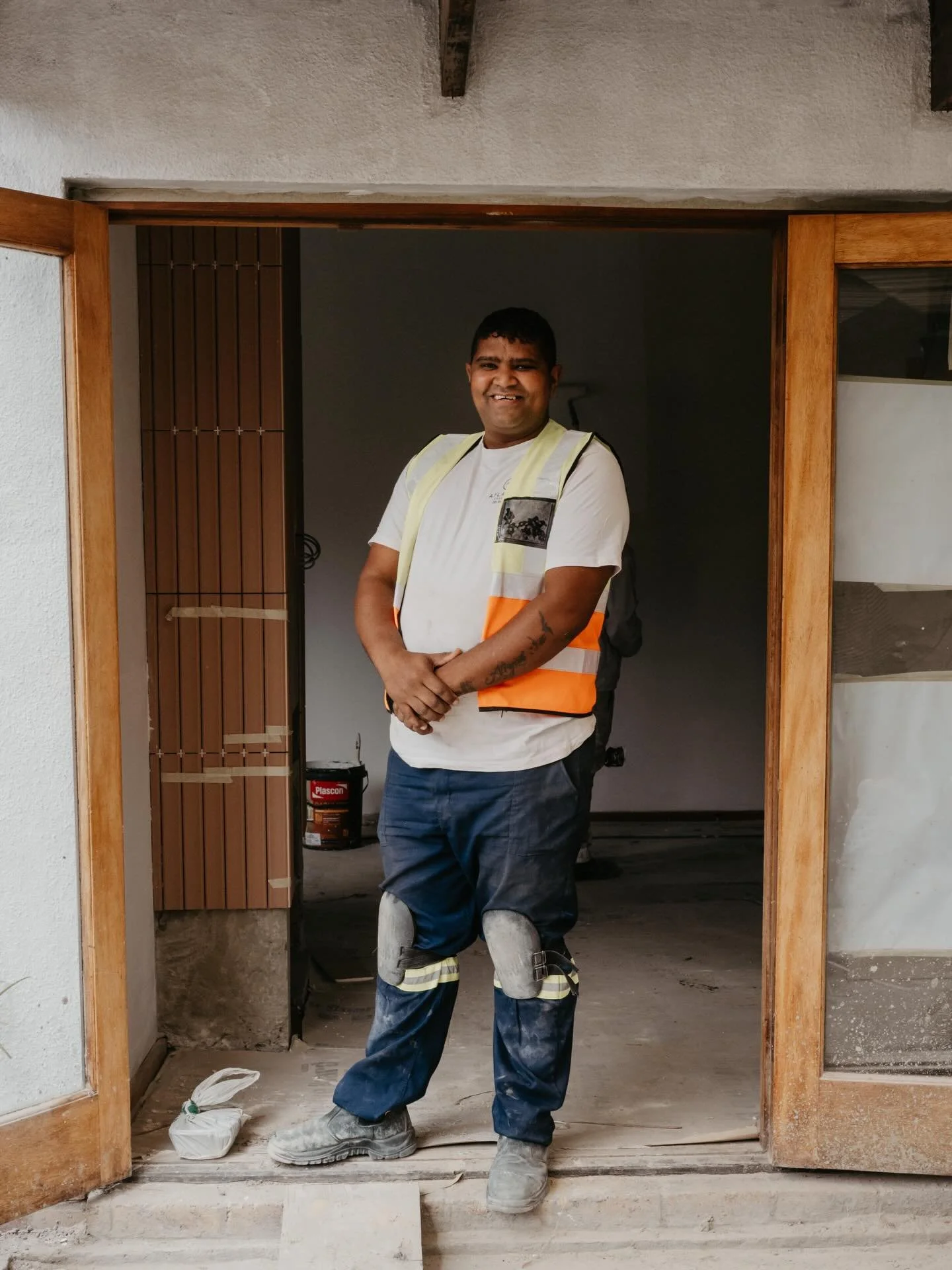 It&rsquo;s moving week 🤍🚛

The smiles are still going strong as this house starts to become a home. So much care and hard work filled into every corner by these guys and Ethan as he leads the team - nearly time for family life to fill these spaces 