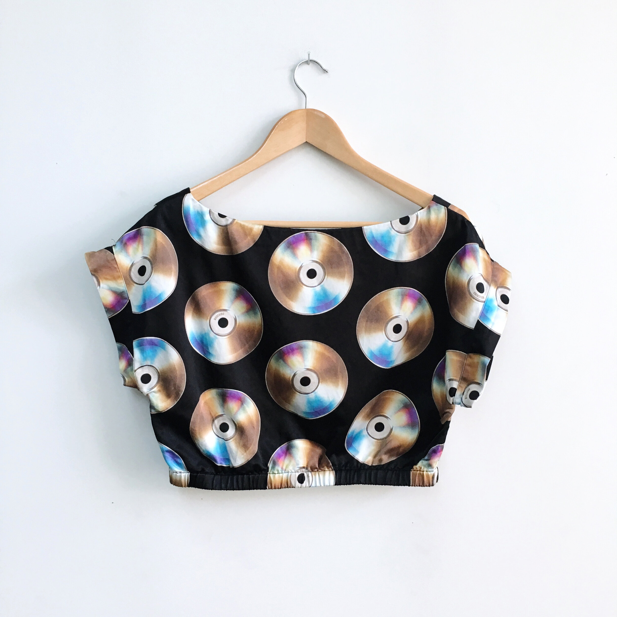 crop top moschino