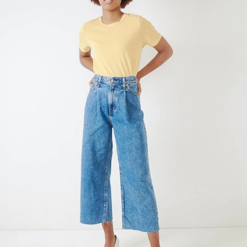 levi's ribcage pleated crop jeans