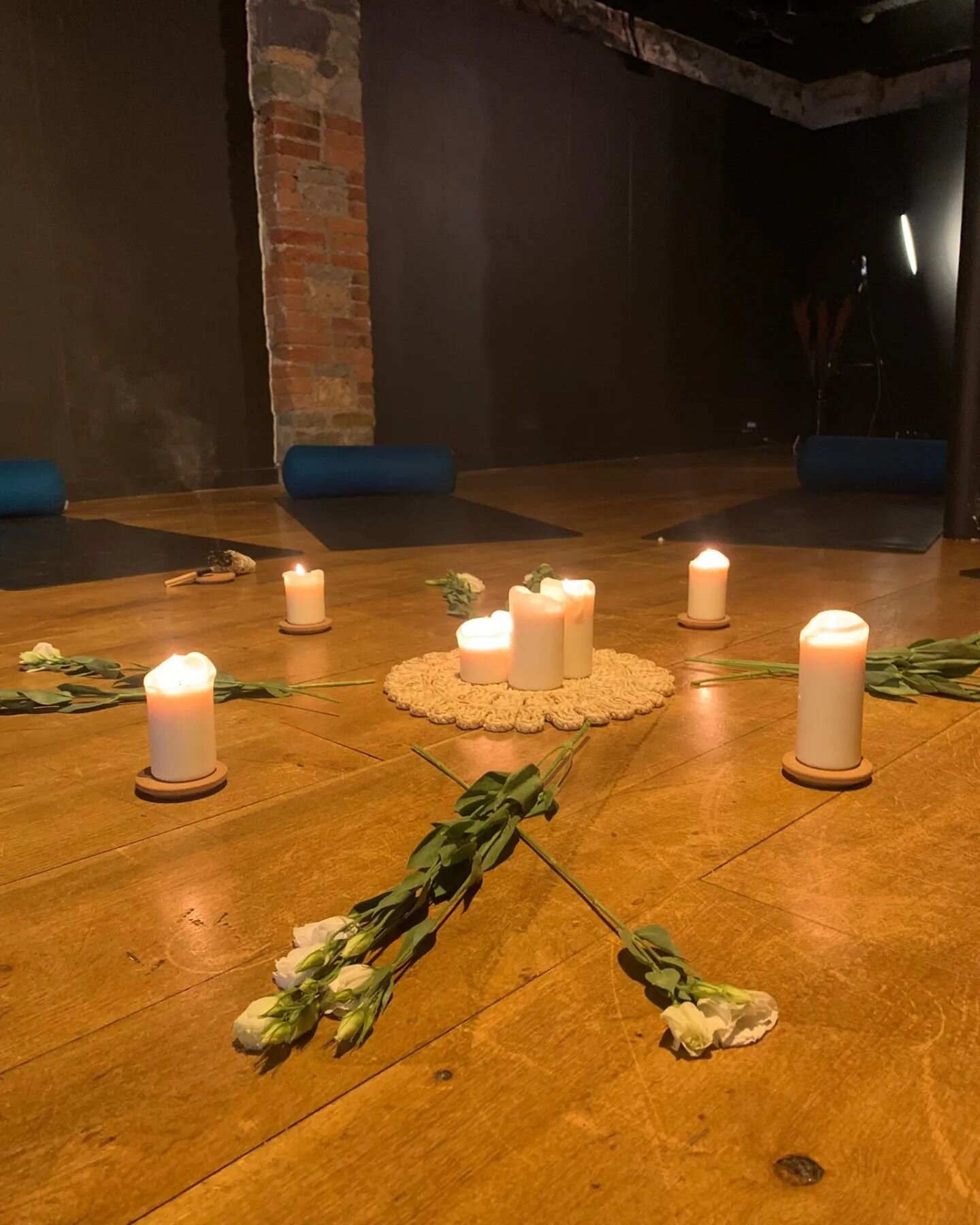 New Moon Circle with @lunacirclewellness 
Sunday 21st May 3-5pm &pound;25

A Moon Circle is a chance for you to rest, restore and reconnect to your soul. A chance to peel away all of life&rsquo;s noise and focus on you. You will learn all about the e