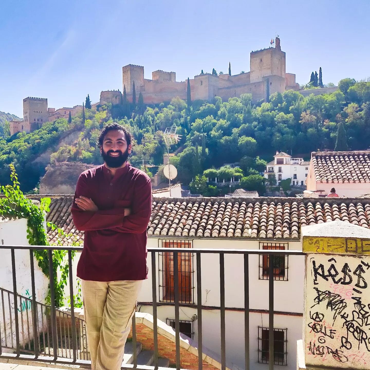 Alhamdullilah I had the ability to tour Al Andulus (Andulusia) visiting historical and mesmerising places in Seville, Cordoba and Granada. Can't wait to share the inspirations, stories, photography and more with you all insha'Allah. 

#alhambra #gran