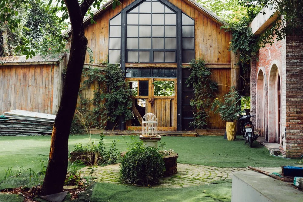 Birdcage on Pedestal_V2.jpg