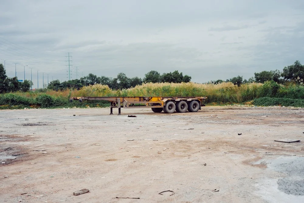 Trailer Field_V2.jpg