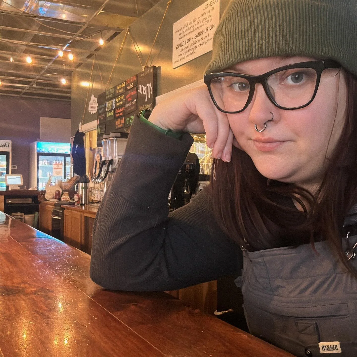 Gillian behind the bar?! On a Friday?! Come let her pour you a beer! 🍻 

Participating in Dry January? Why didn&rsquo;t you just say so? We&rsquo;ve got our Daydream THC Seltzer on tap as well as plenty of N/A options in the fridge. 

Teachers get 2