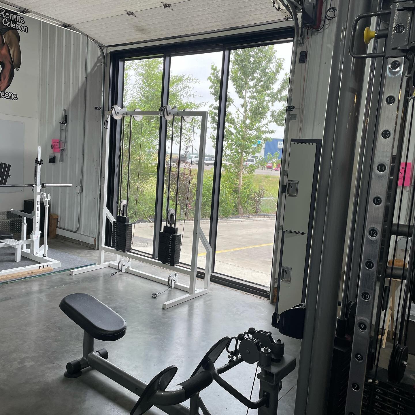 When the weather permits, we open our overhead doors to let the fresh air in and the bugs stay out! What other gym does that?? #onemorereasonwearethebestgymaround #onlythebestforourfitfam #freshair #temperaturecontrolled #nevertoohot #nevertoocold #a