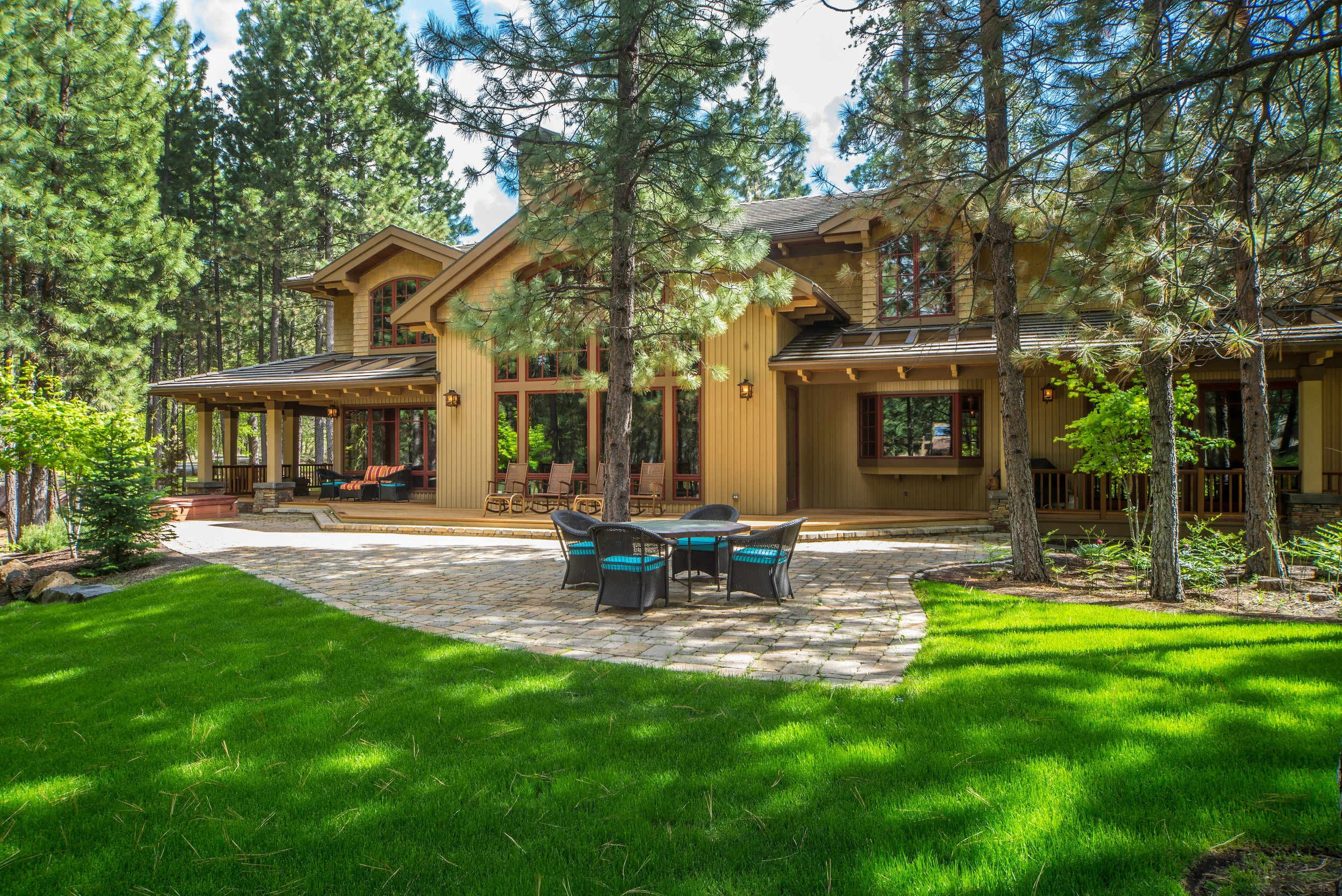Black Butte Ranch - Foin Follette