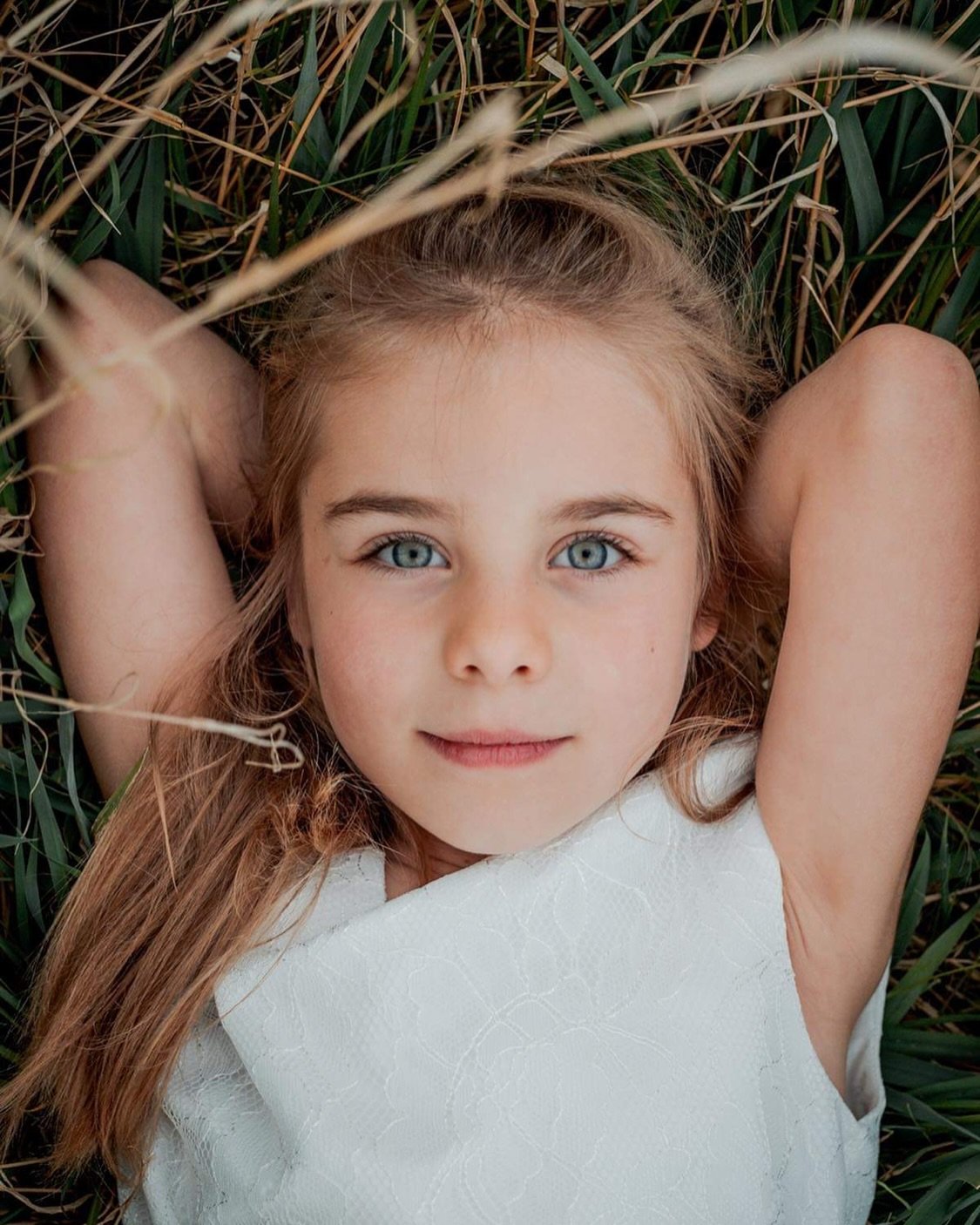 De lente is er! 🌱🌸

En dat wil dus ook zeggen, communie en lentefeest seizoen! Verdrinken jullie ook zo in Lotte&rsquo;s ogen?

#belgischefotograaf #belgischefotografie #belgie #brussel #cnphotography #vlaamsbrabant #canon #canonbelgium #bruxelles 
