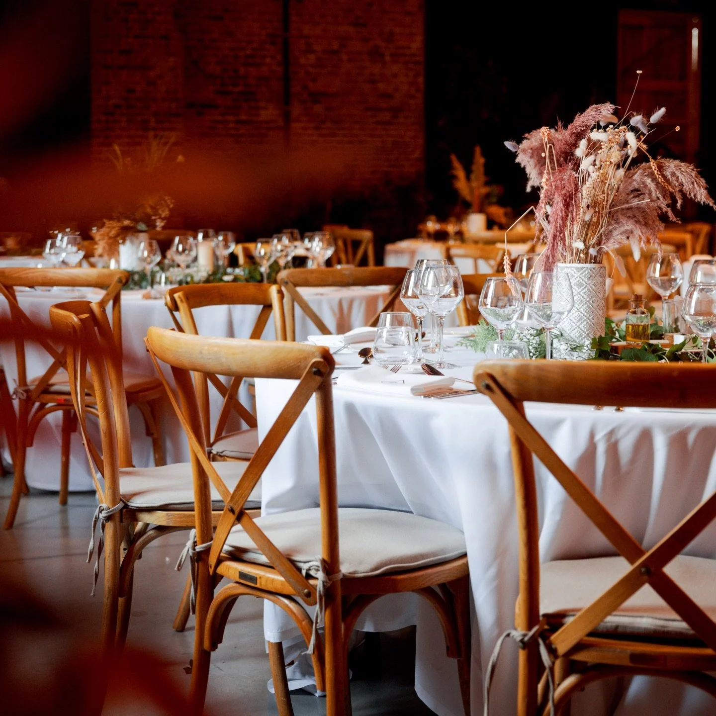 Almost weddingtime..! 🥂

#hoftevitseroel #cnphotography #huwelijksfotograaf #canonbelgium #weddingphotographer