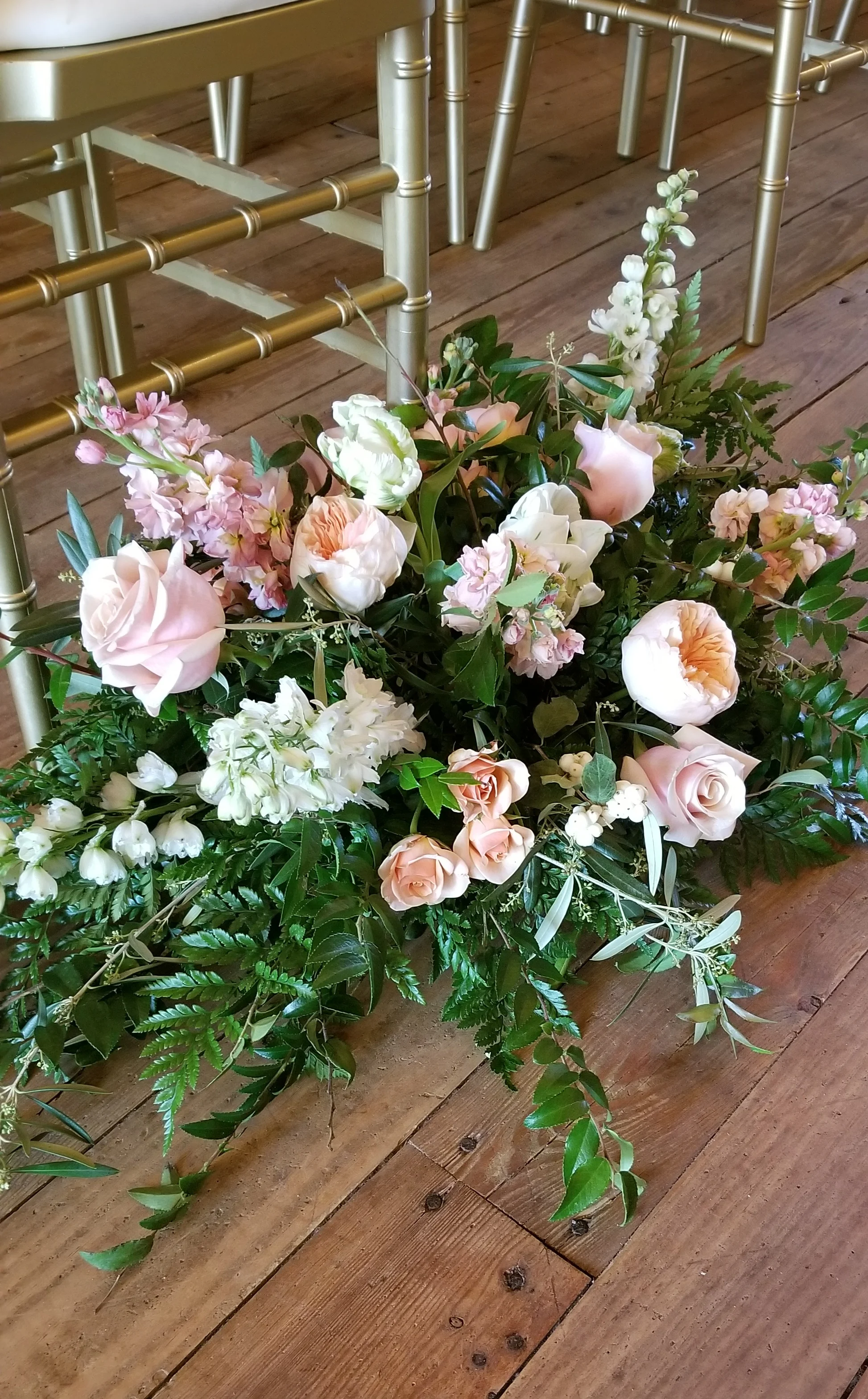 These beauties lined the aisle.