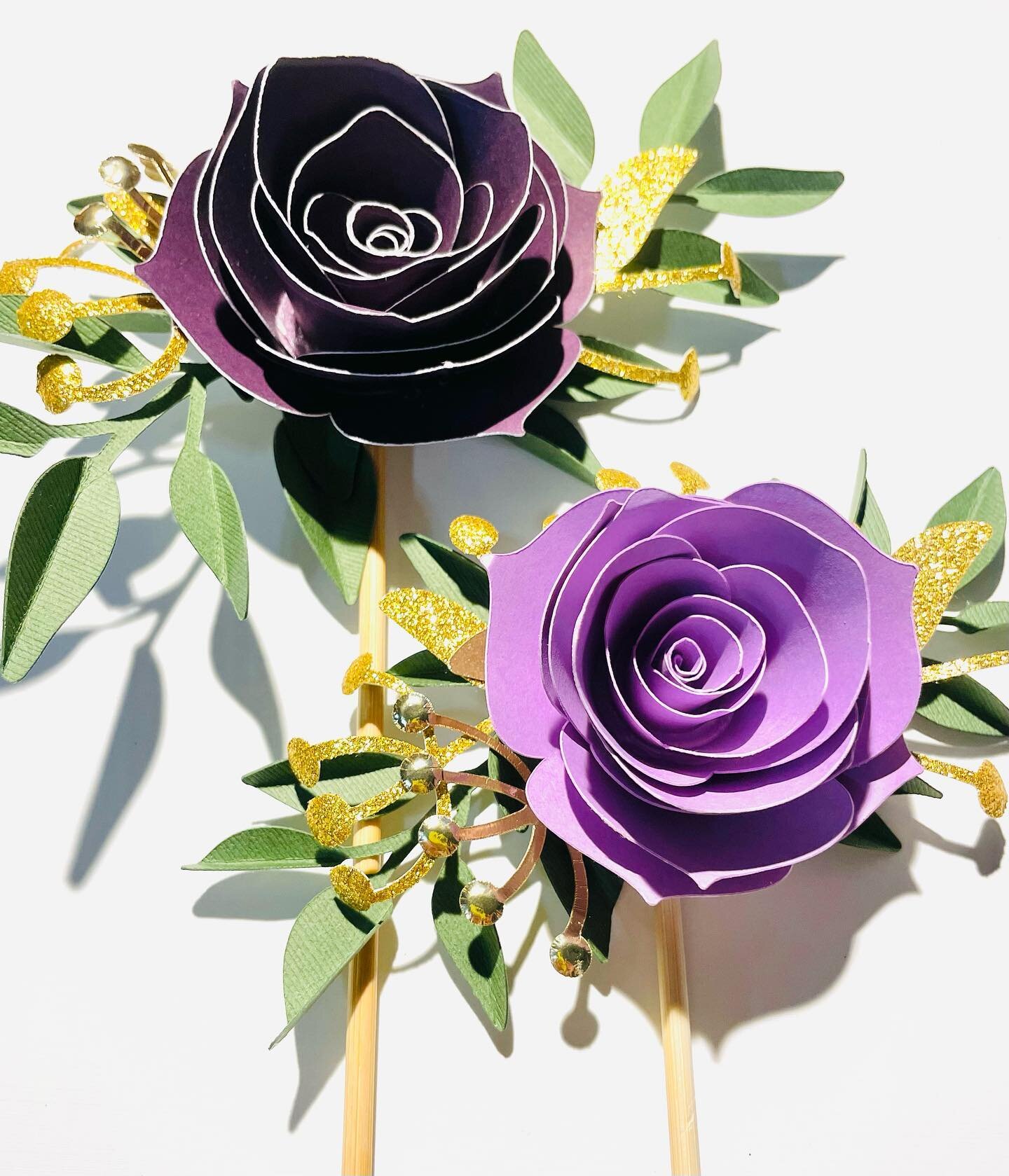 Hey y&rsquo;all 👋🏼 it&rsquo;s been a while since I&rsquo;ve posted something so I&rsquo;ll just leave this riiiiight here &amp; dip.✌🏼lol

Happy Saturday!!! 💜✨🤍☀️

Rose Cake Toppers in purple variants. The rose itself is approximately 3&rdquo; w
