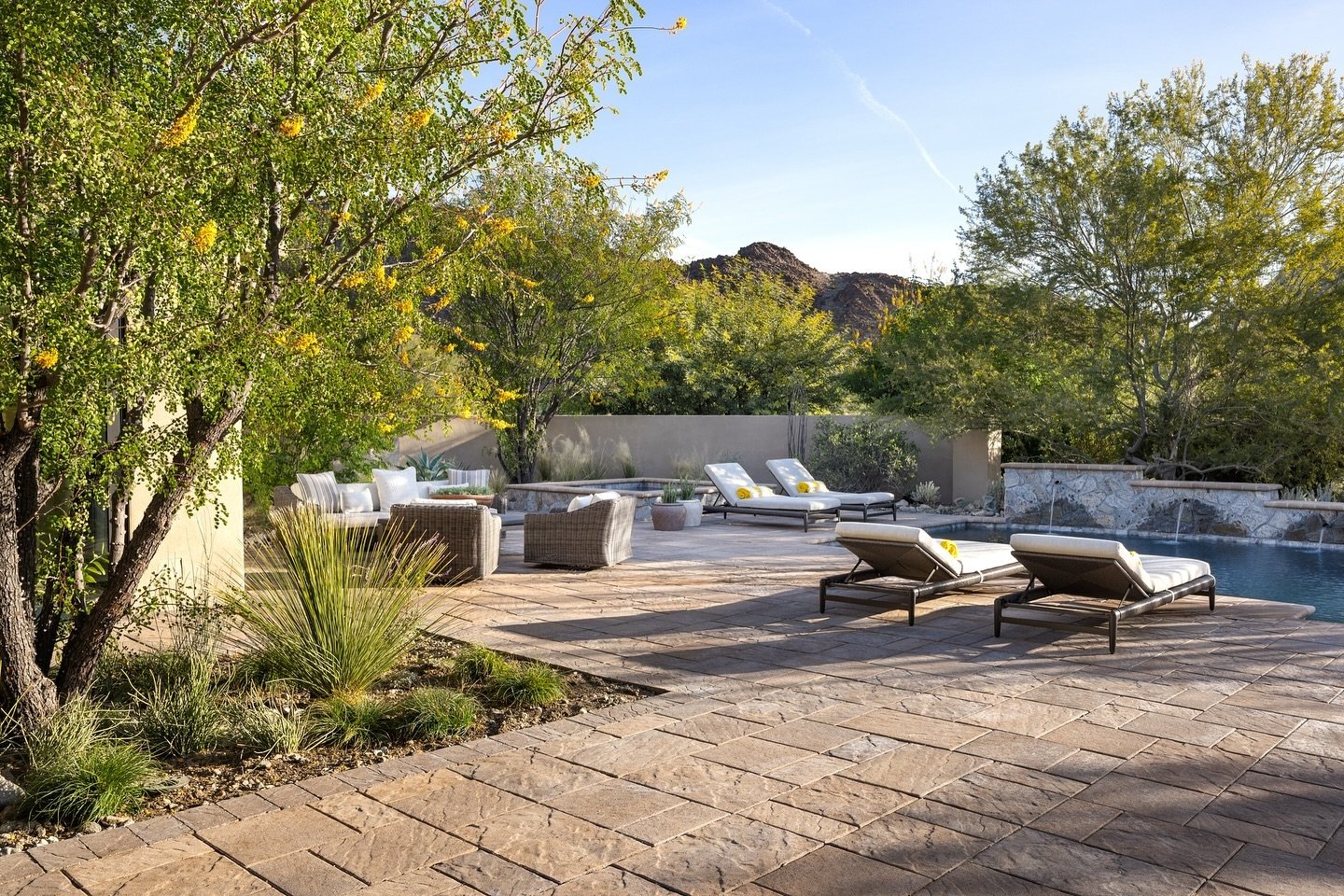 California dreamin&rsquo; on such a winter&rsquo;s day. The pool area at our Desert Hacienda project
📸 @mirandaestes 
.
.
.
.
.
.
.
.
.
.
#seattleinteriordesign #seattleinteriordesigner #seattleinteriors #interiordesign #interiordesigner #mydomaine 